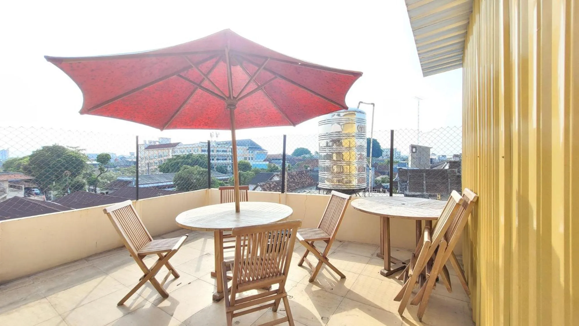 Property building in Urbanview Le Reno Inn Wirobrajan by RedDoorz