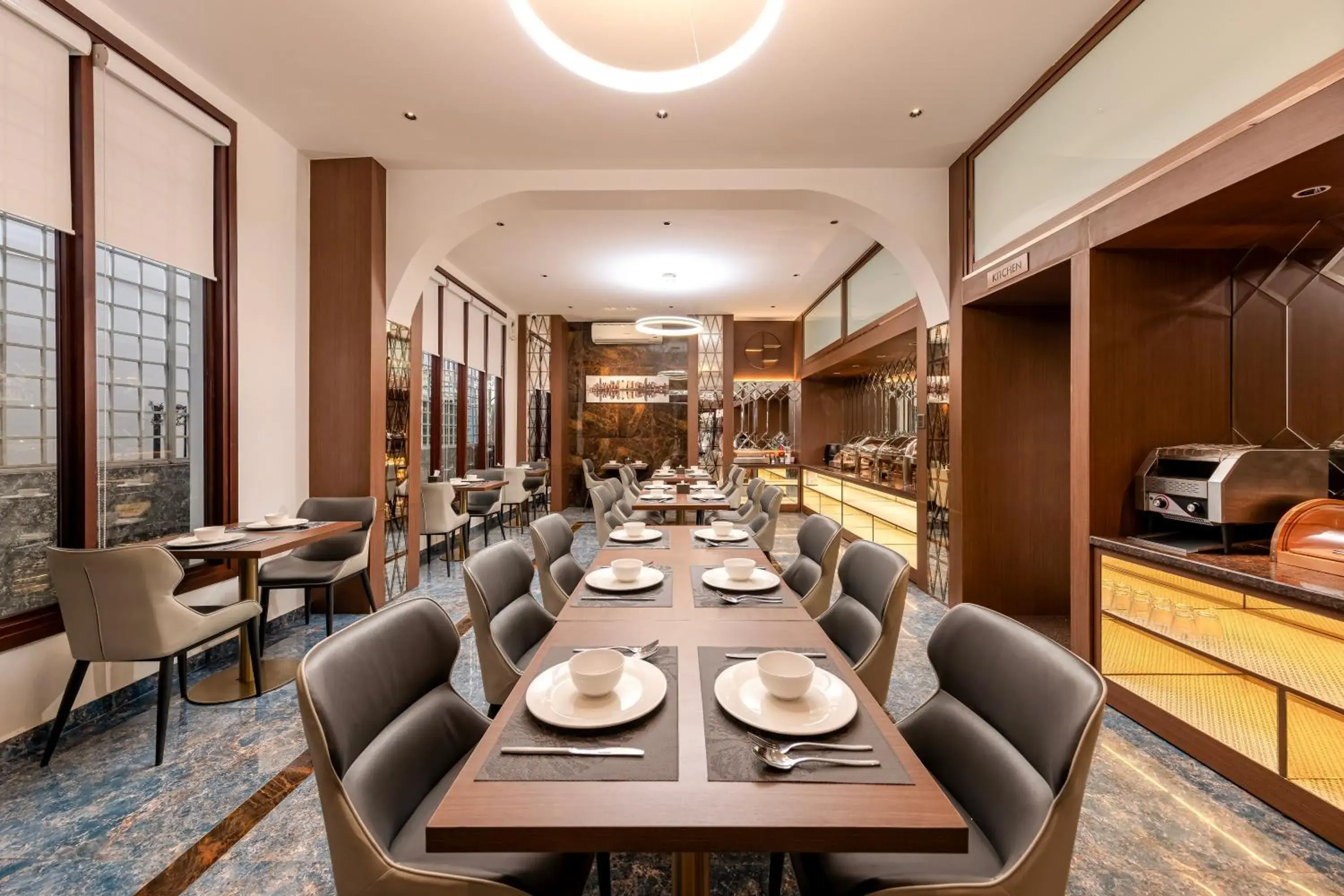 Restaurant/places to eat in Riverside Hotel Restaurant/places to eat in Riverside Hotel