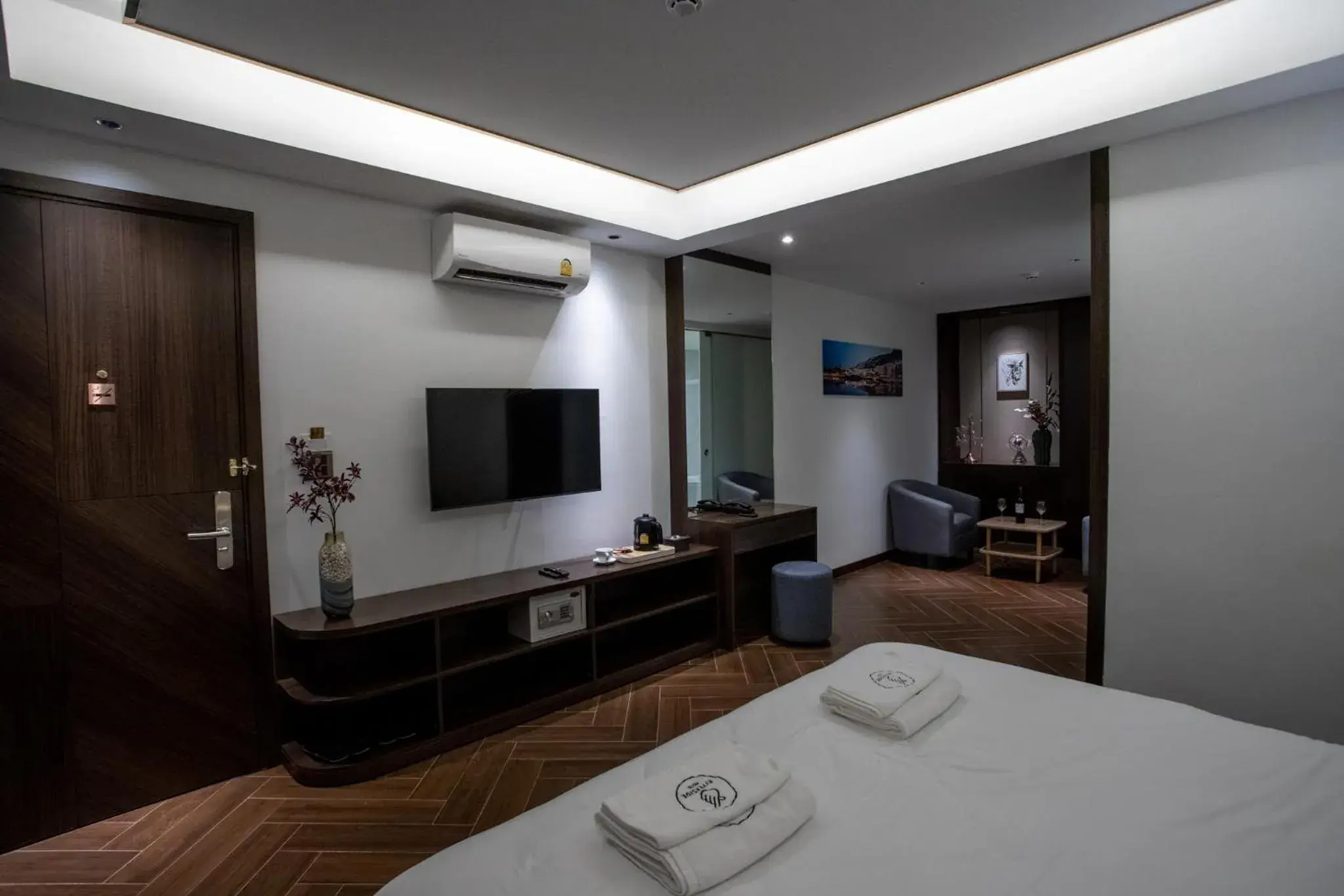 Bed in Riverside Hotel Bed in Riverside Hotel