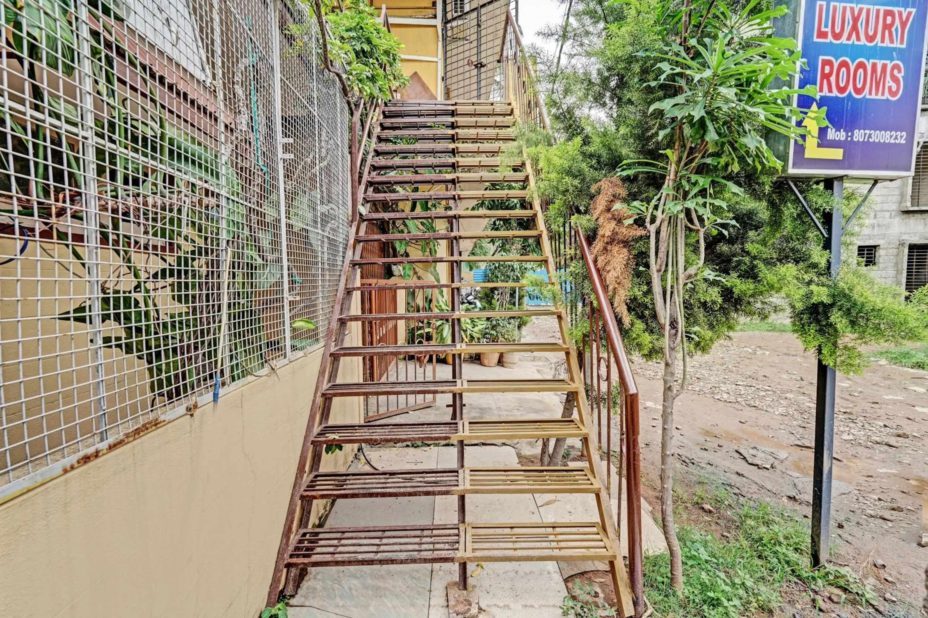 Facade/entrance in Super Collection O Druvi Corporate Hotel