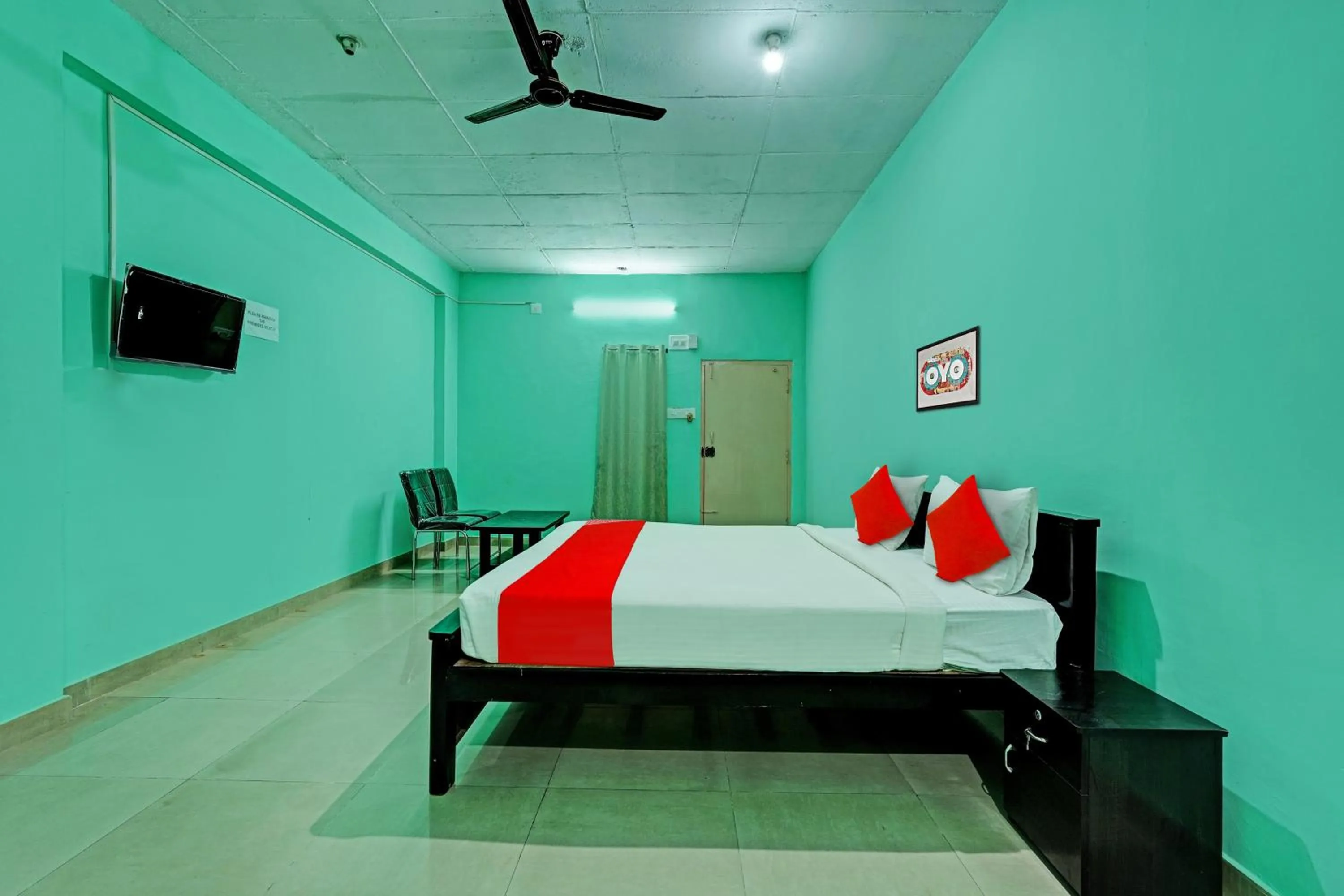 Facade/entrance, Bed in Collection O Druvi Corporate Hotel