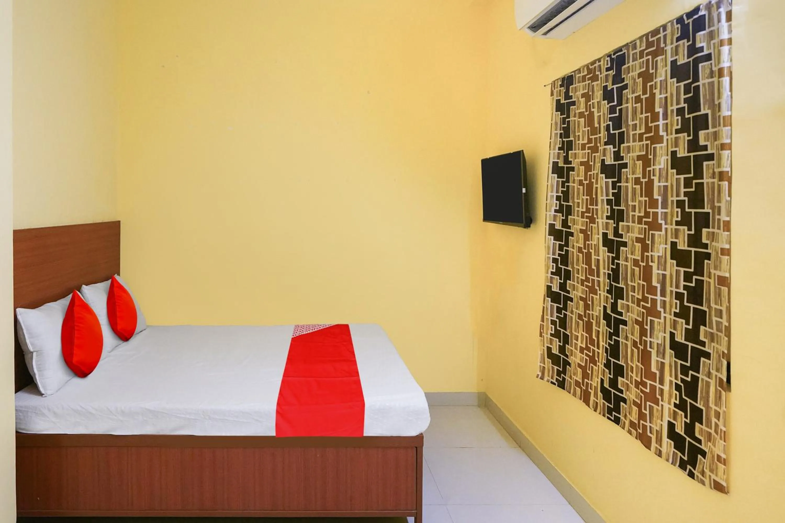 Bedroom in Hotel O Sai Saugat