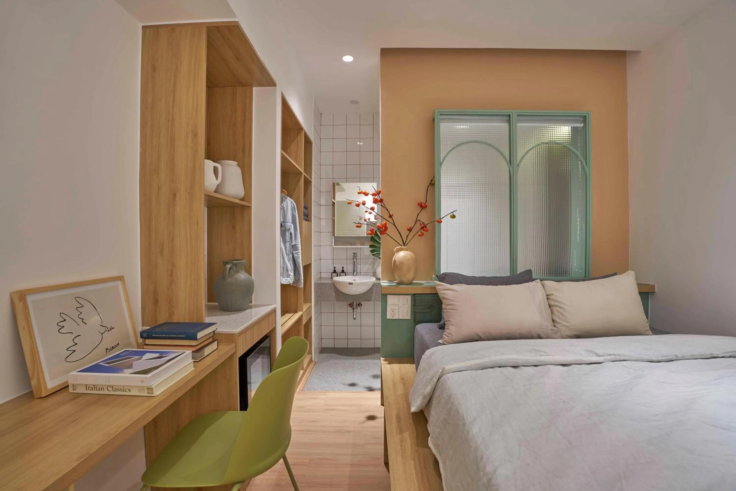 Photo of the whole room, Bed in Express by M Village Phạm Ngũ Lão