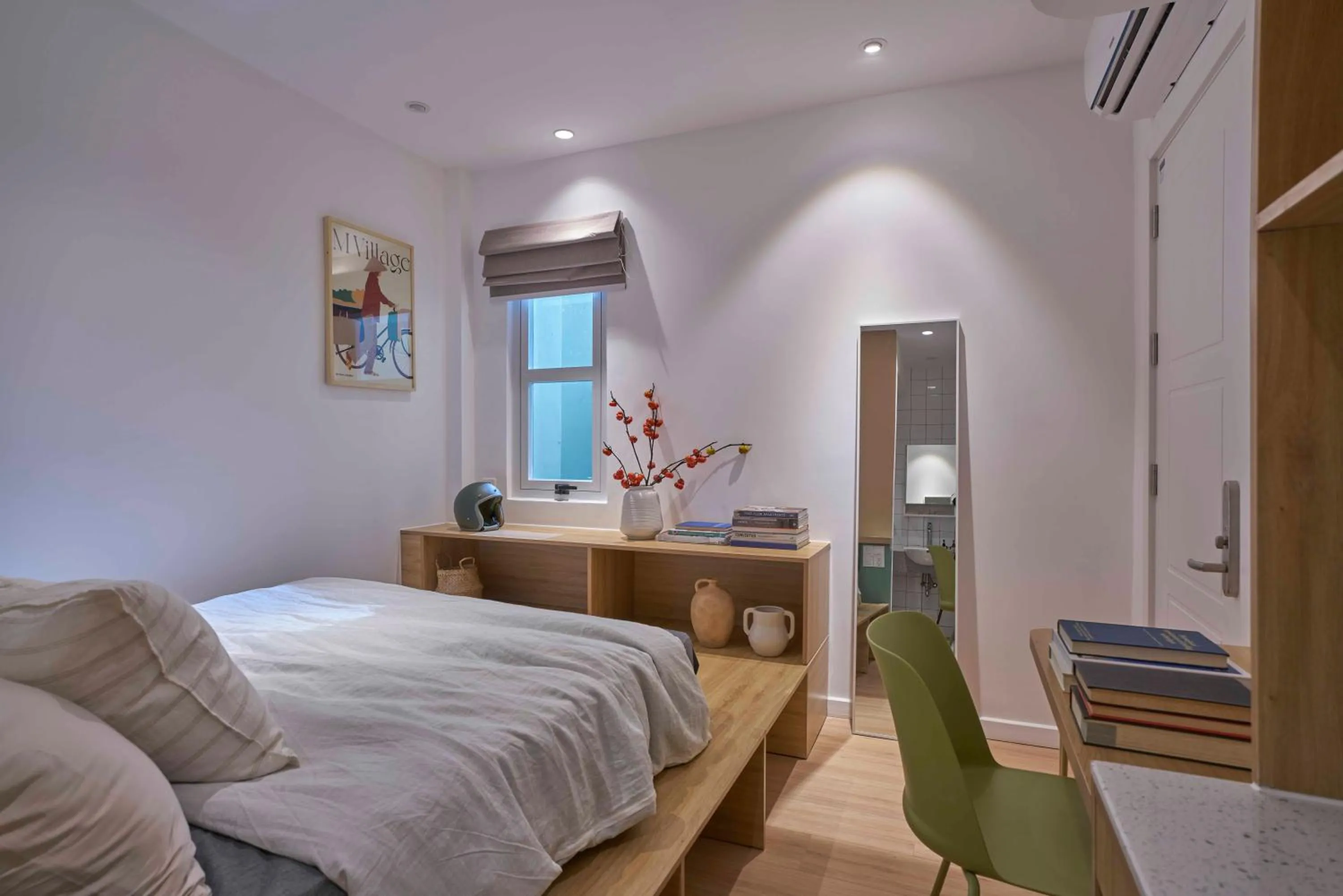 Photo of the whole room, Bed in Express by M Village Phạm Ngũ Lão