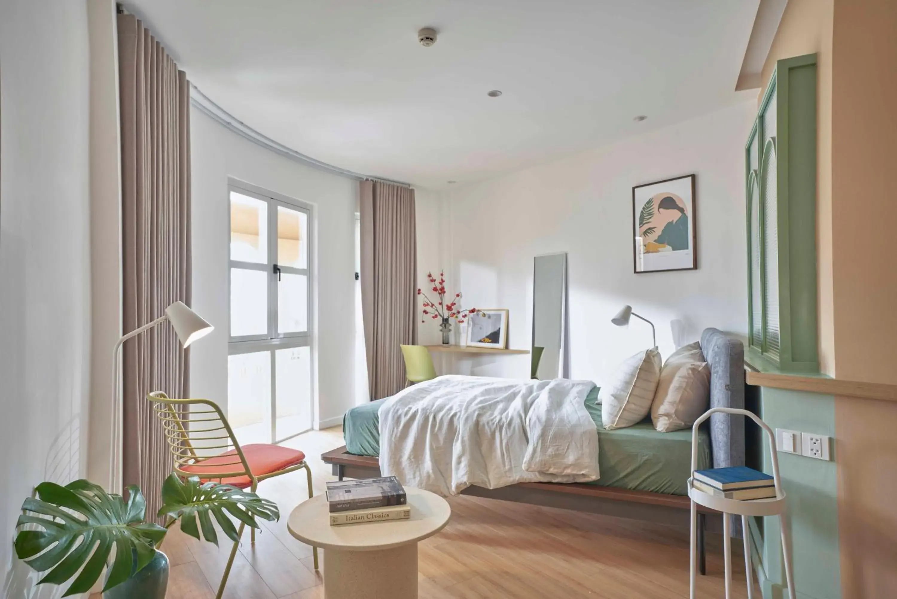 Deluxe Double Room with Balcony in Express by M Village Phạm Ngũ Lão Deluxe Double Room with Balcony in Express by M Village Phạm Ngũ Lão