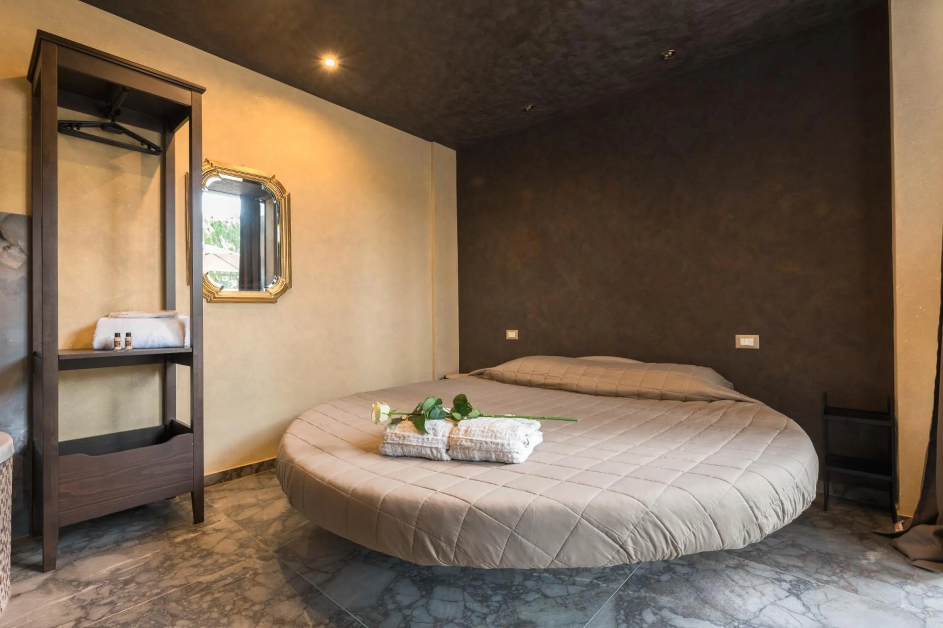 Bed in garda fantasy paradise silver o gold