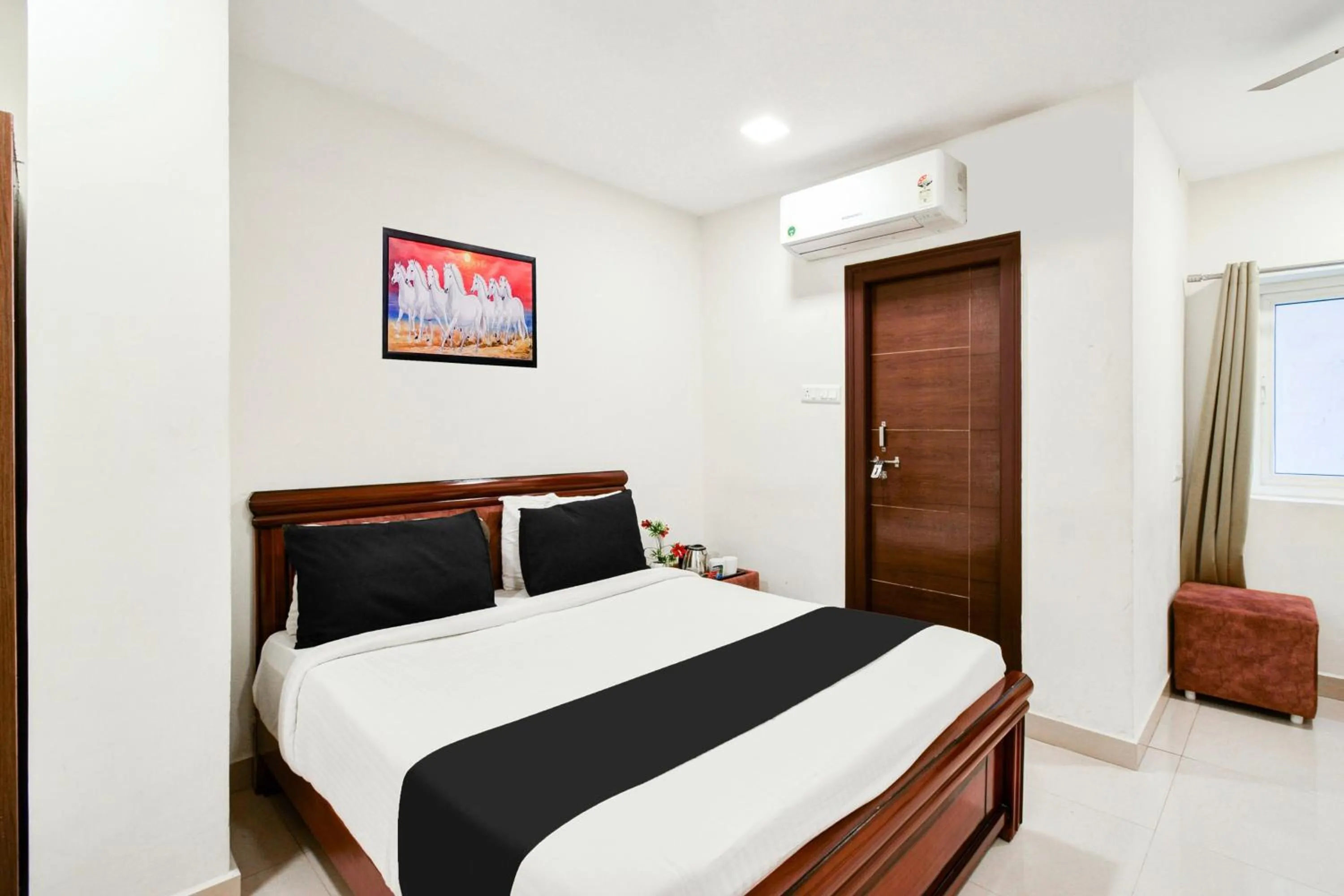 Bedroom, Bed in Super Collection O Madhapur