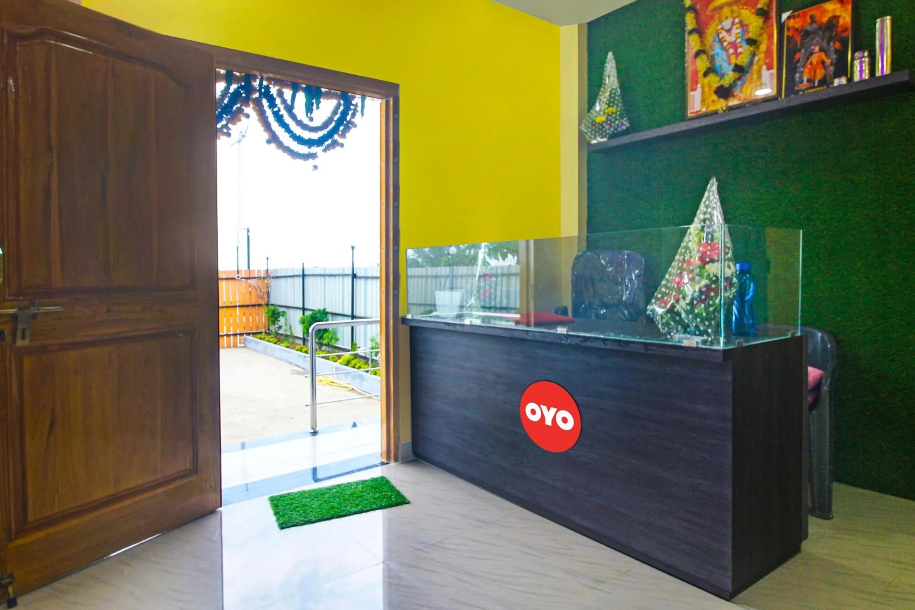 Lobby or reception in OYO Flagship Hotel Mh31