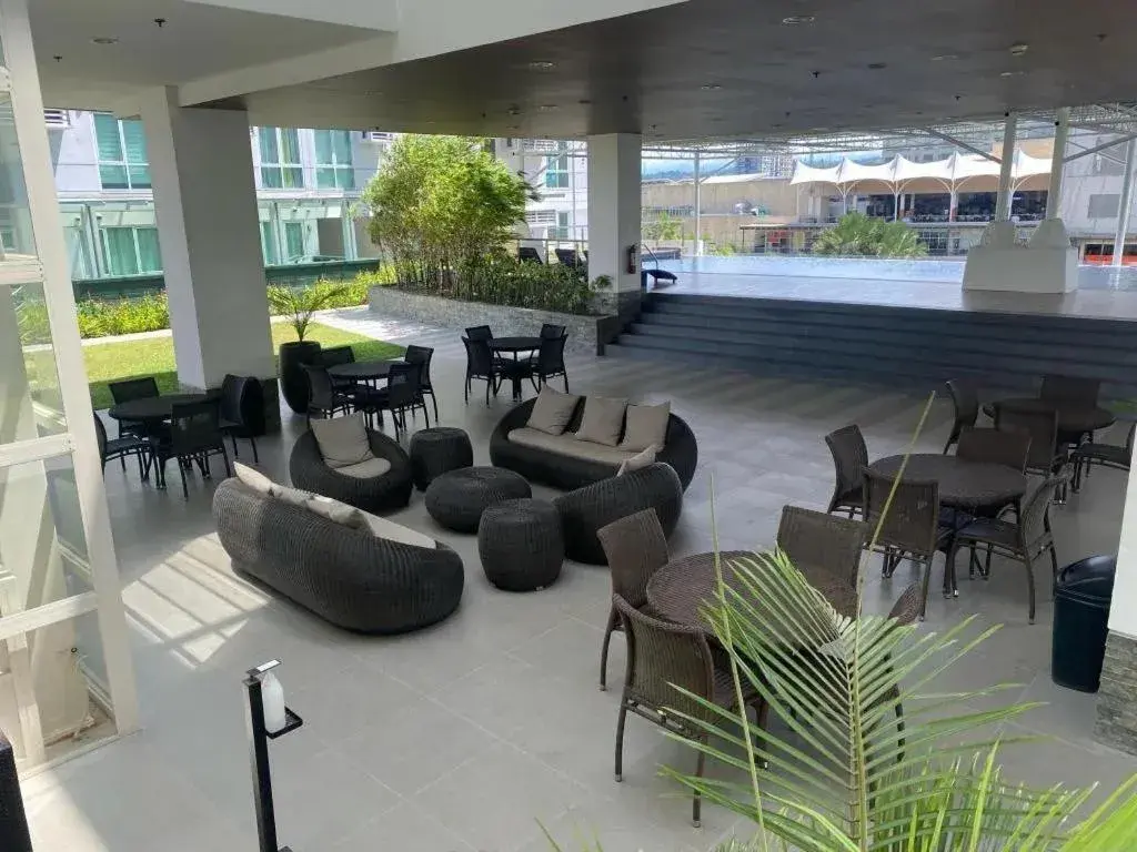 Property building in Davao Central Suites Property building in Davao Central Suites