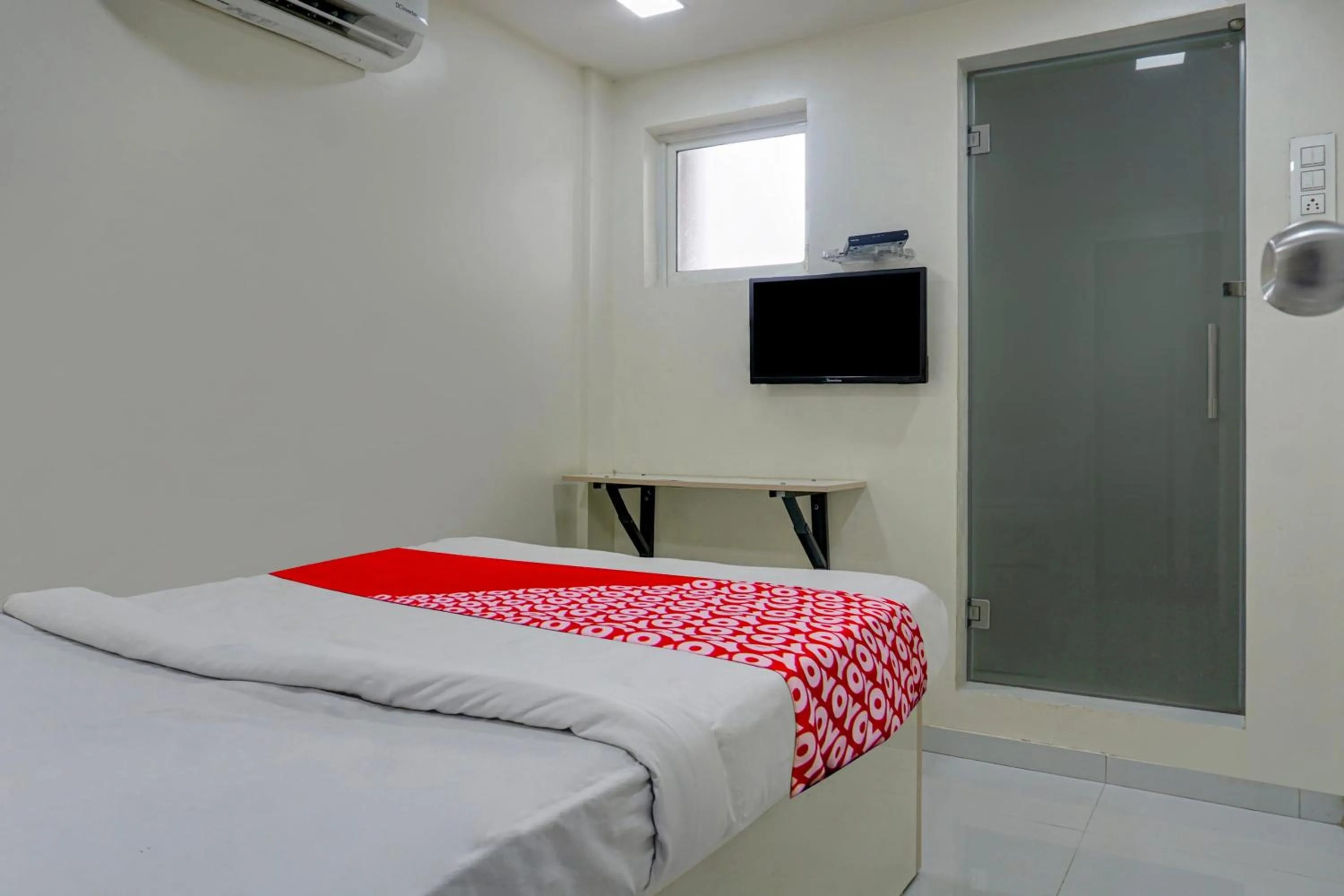 Bedroom, Bed in Hotel O Happy Homely Stay