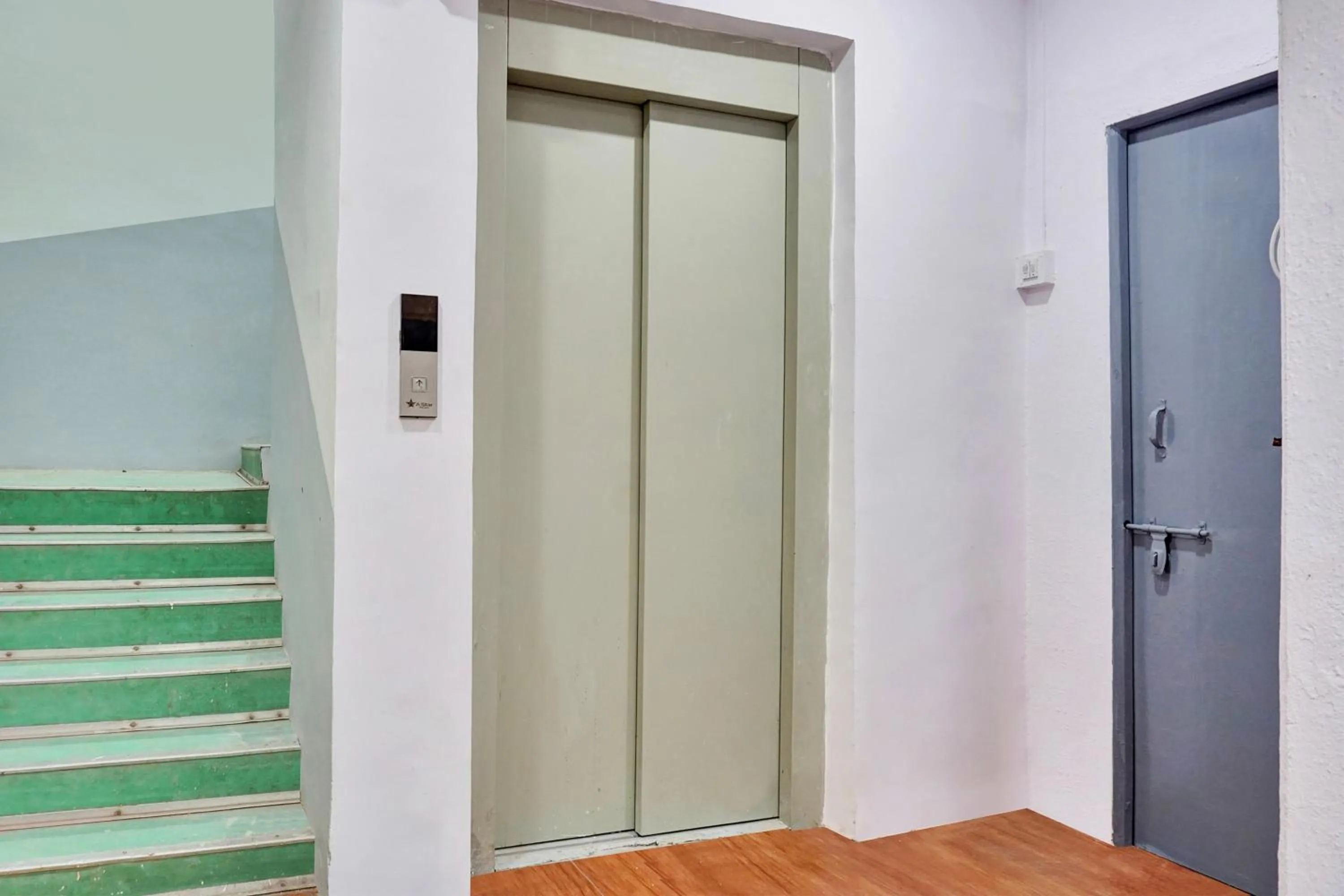 Facade/entrance in Hotel O Aru Sai