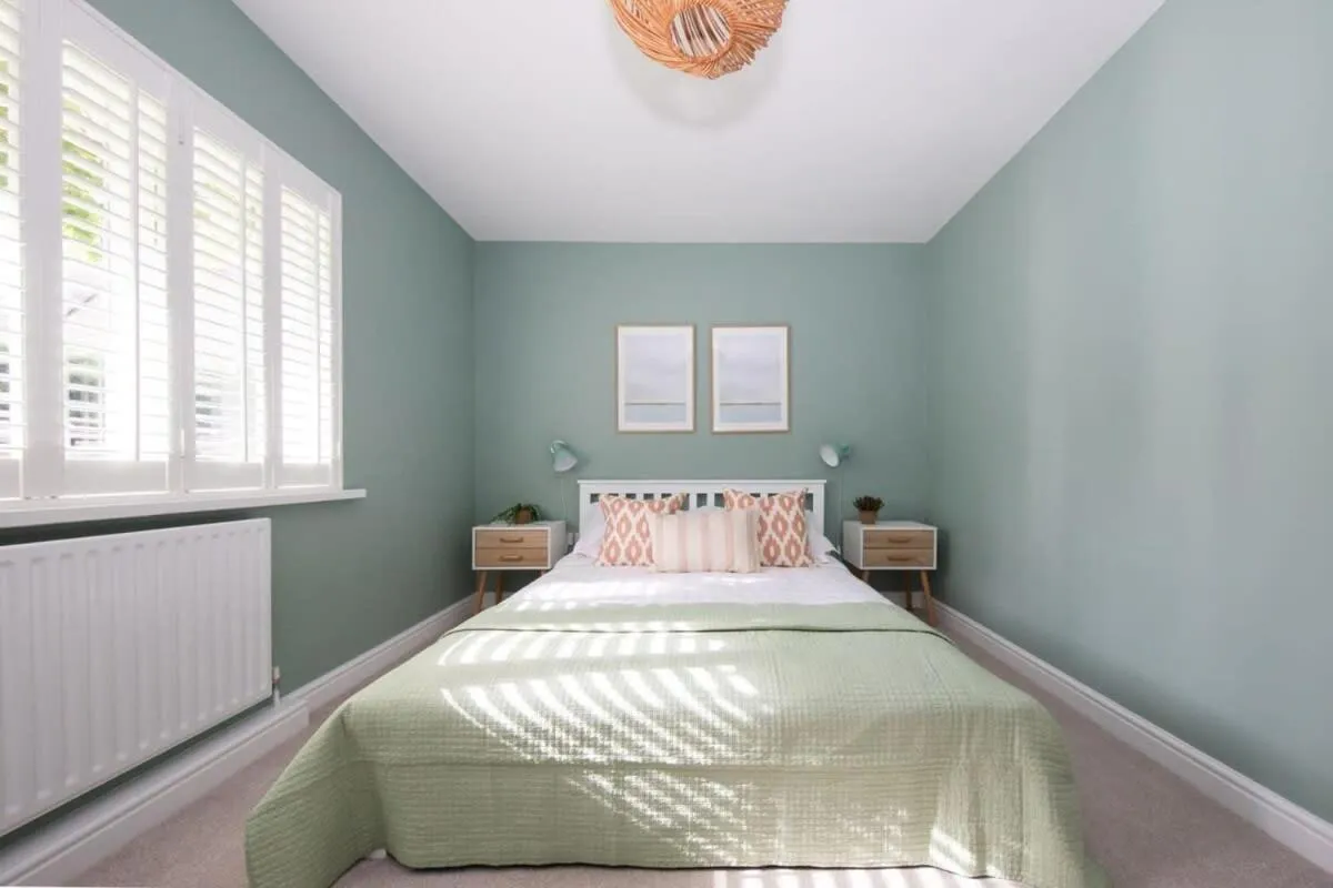 Bed in Bosham 3 BR Beach House with Garden & Playhouse