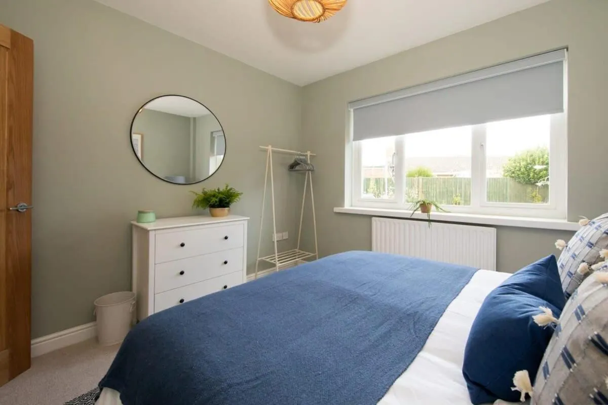 Bed in Bosham 3 BR Beach House with Garden & Playhouse