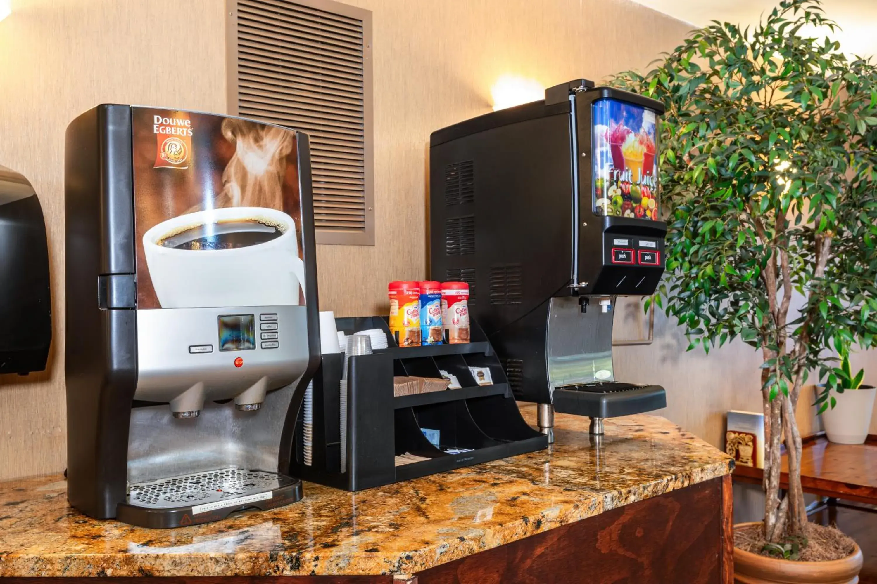 Coffee/tea facilities in Berkshire Mountain Lodge Coffee/tea facilities in Berkshire Mountain Lodge