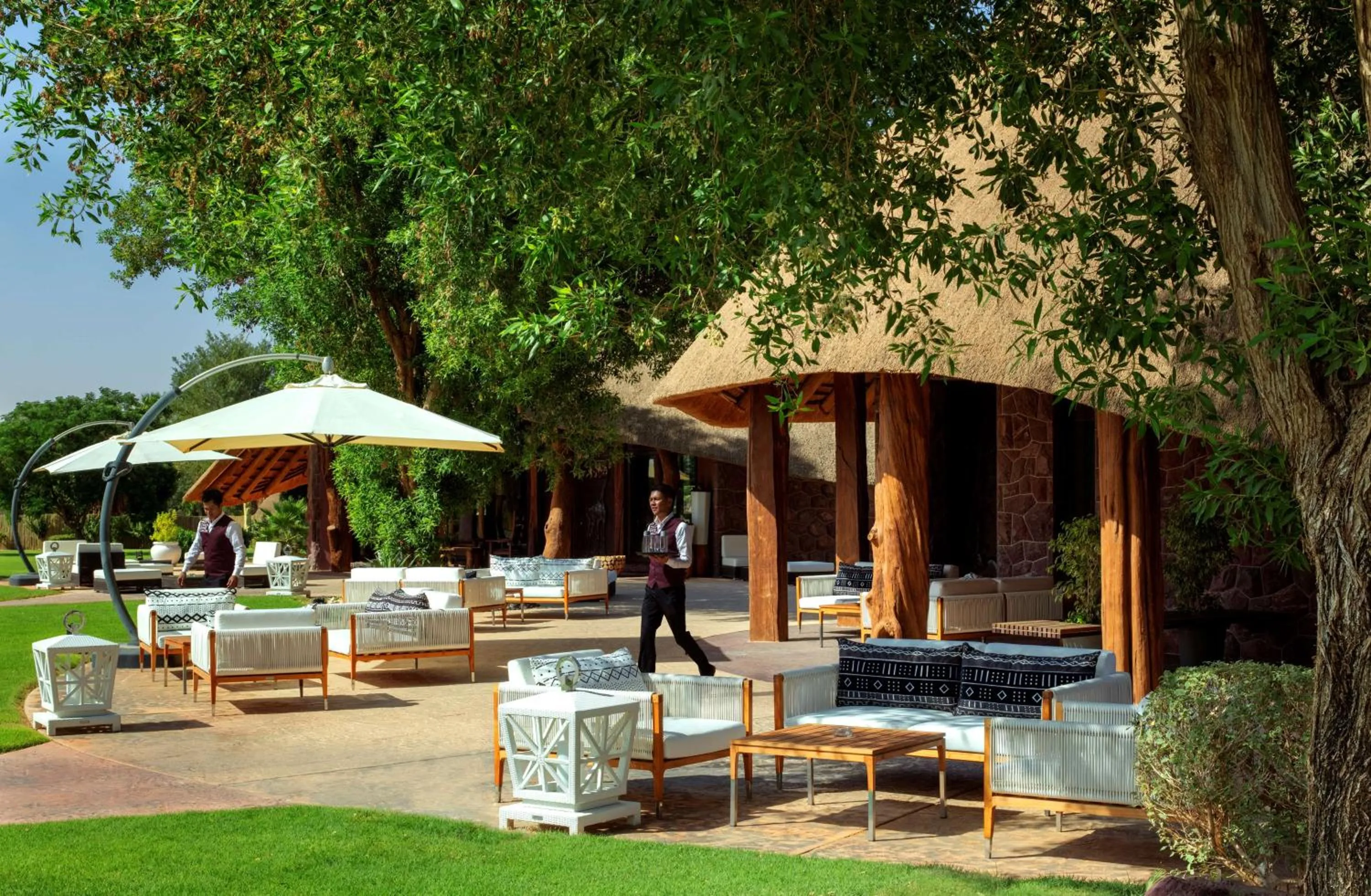 Lounge or bar in Nofa Riyadh, A Radisson Collection Resort