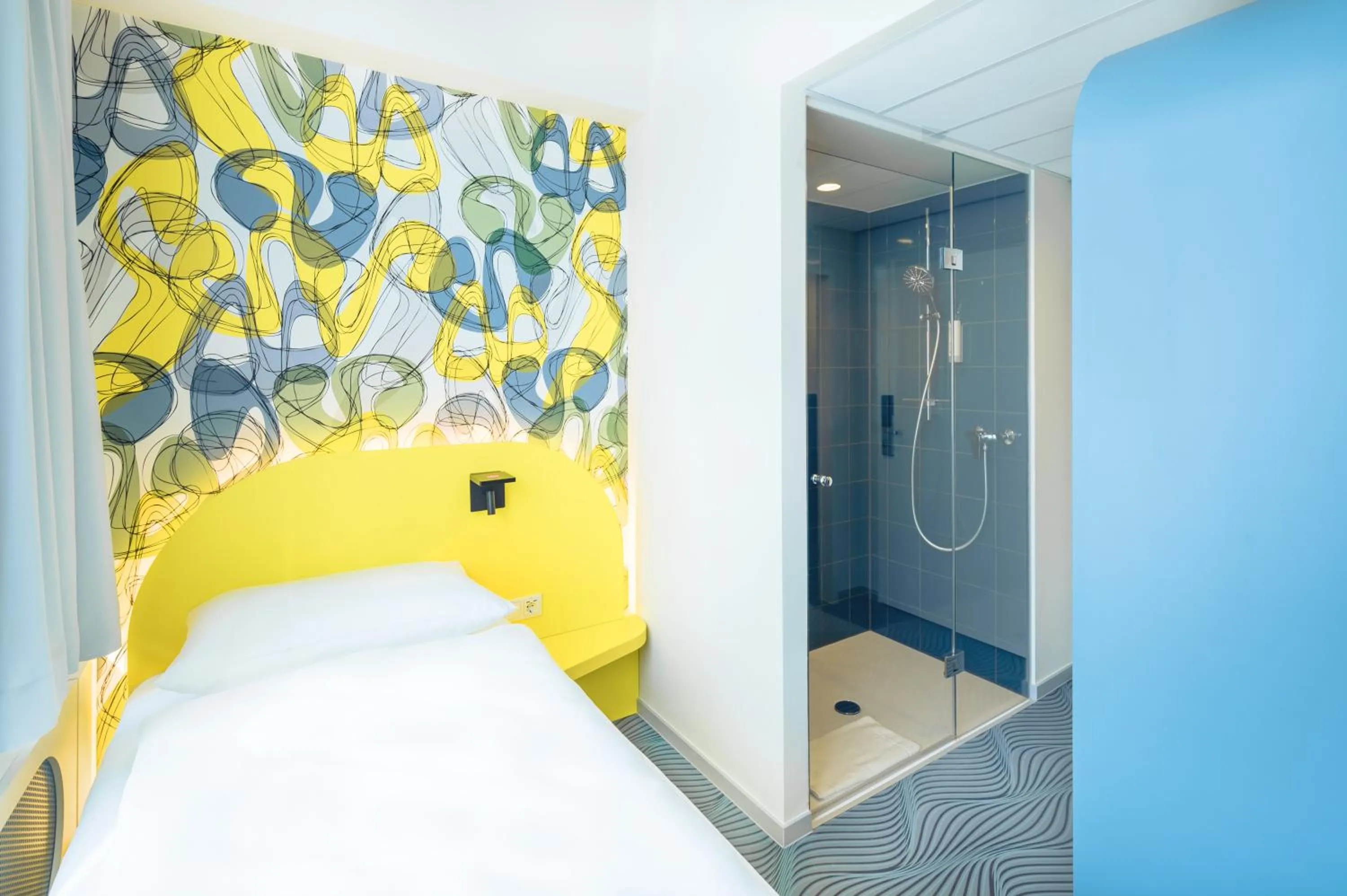 Bedroom, Bed in Prize by Radisson, Dortmund City