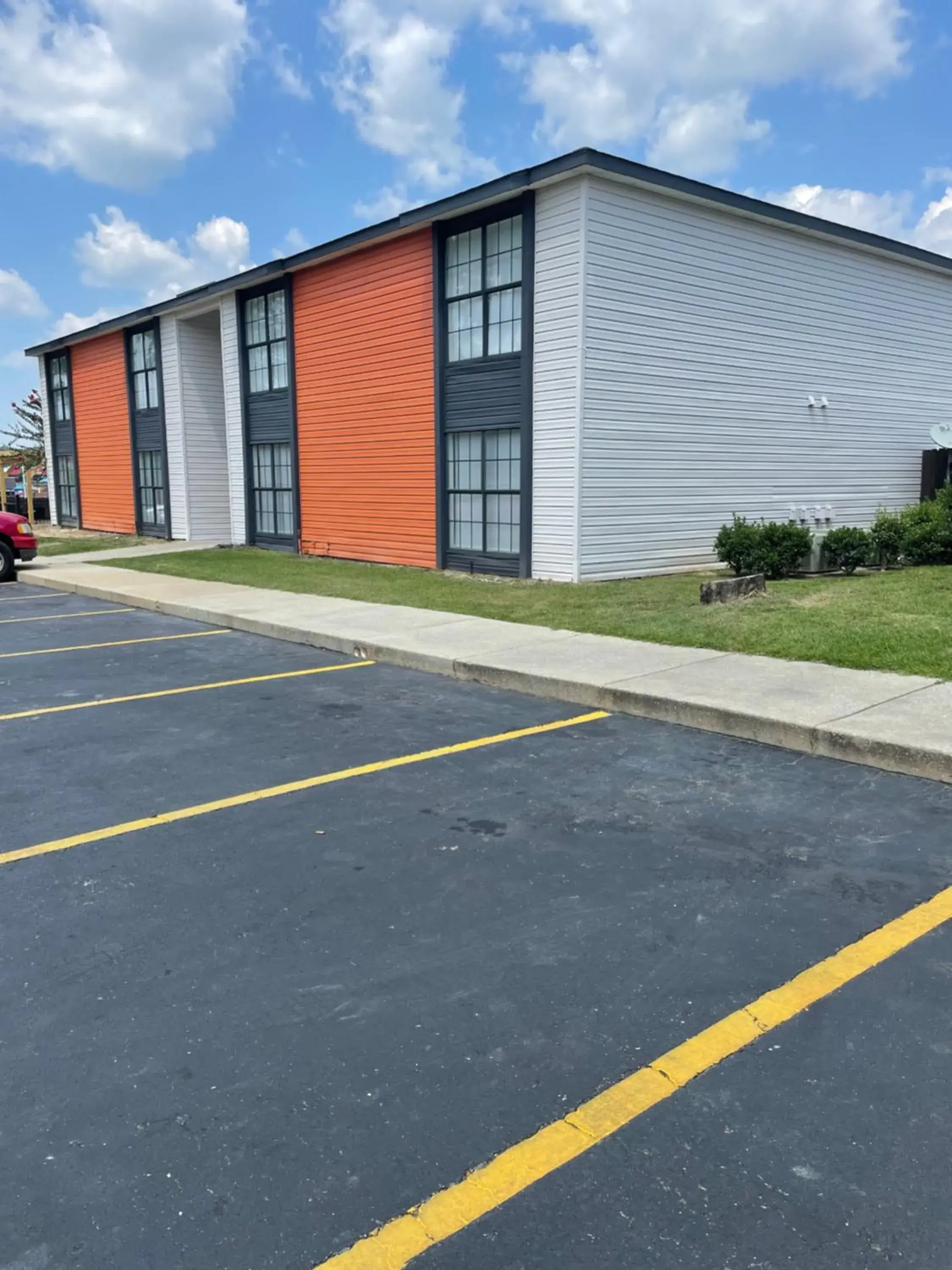 Property building in Ramada by Wyndham Studio Suites Dothan Property building in Ramada by Wyndham Studio Suites Dothan