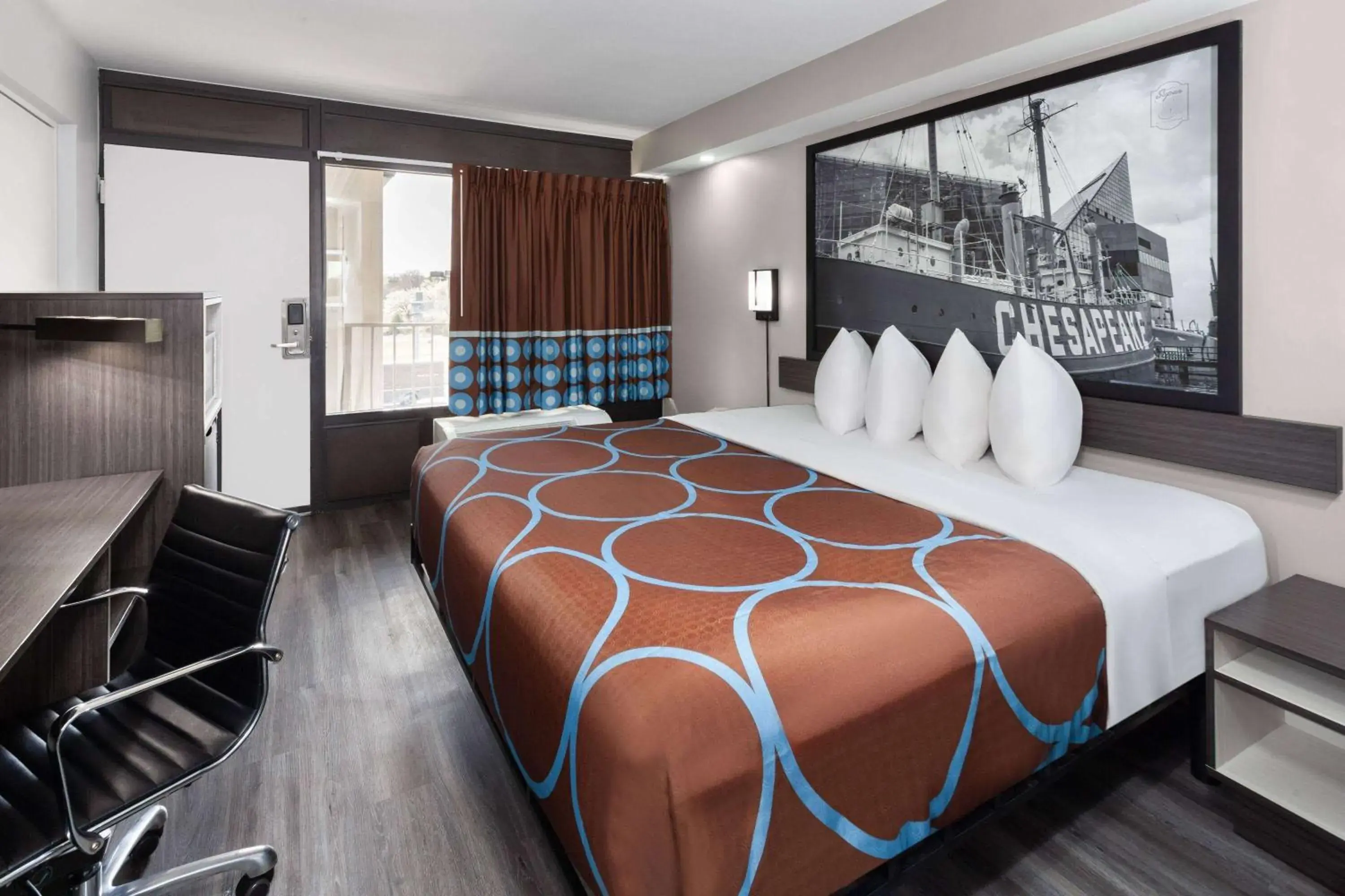 Photo of the whole room, Bed in Super 8 by Wyndham Baltimore Northwest Photo of the whole room, Bed in Super 8 by Wyndham Baltimore Northwest