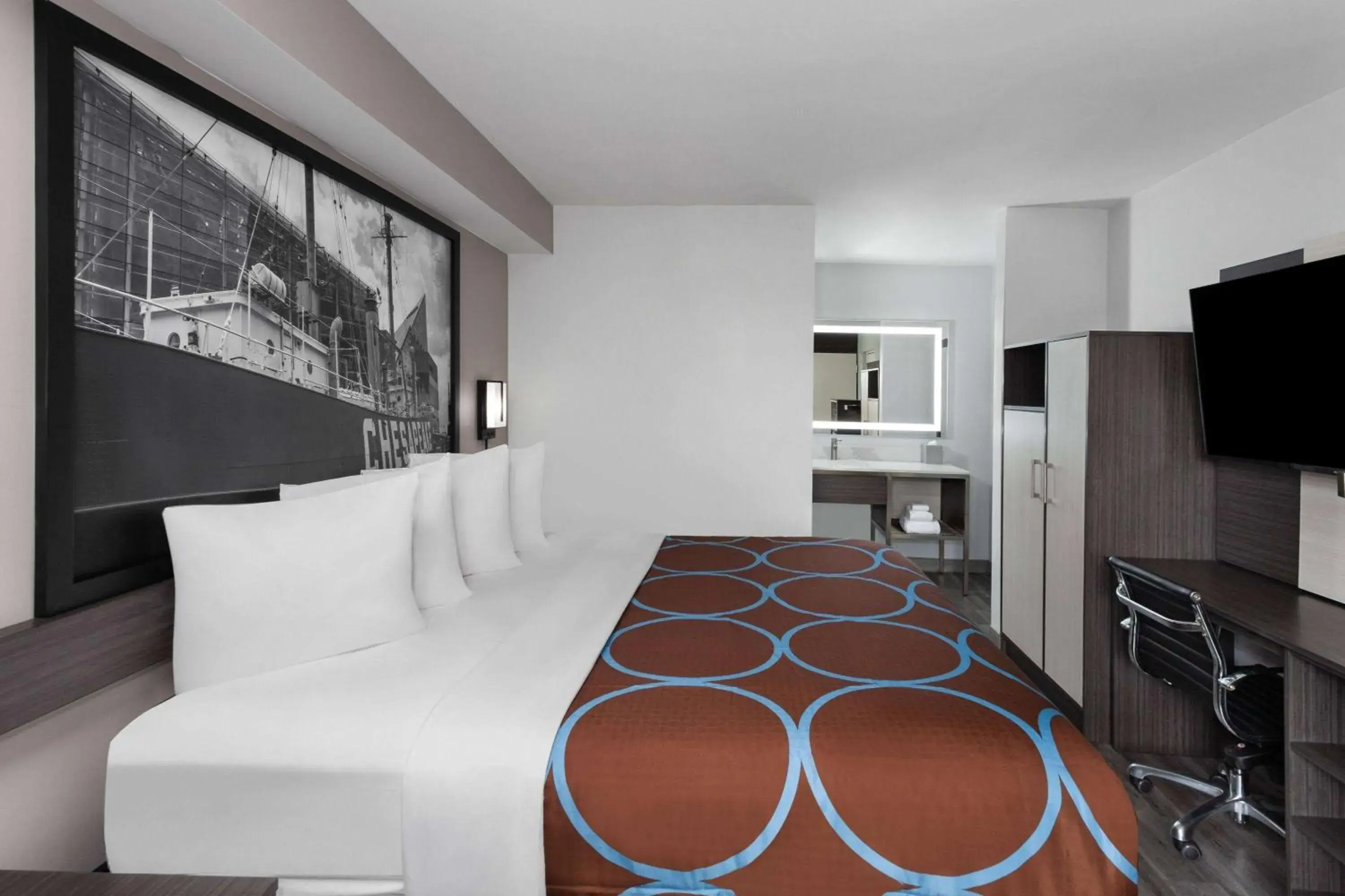 Photo of the whole room, Bed in Super 8 by Wyndham Baltimore Northwest Photo of the whole room, Bed in Super 8 by Wyndham Baltimore Northwest