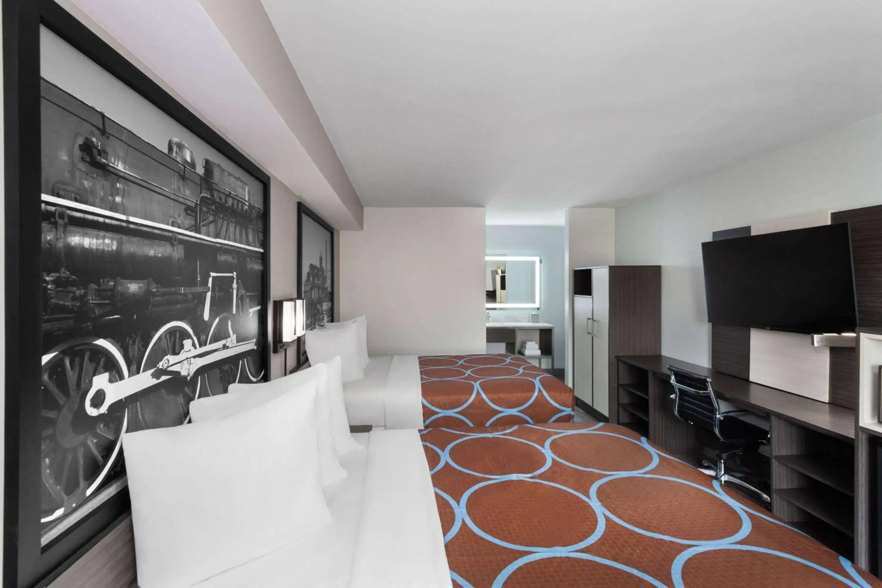 Photo of the whole room in Super 8 by Wyndham Baltimore Northwest Photo of the whole room in Super 8 by Wyndham Baltimore Northwest