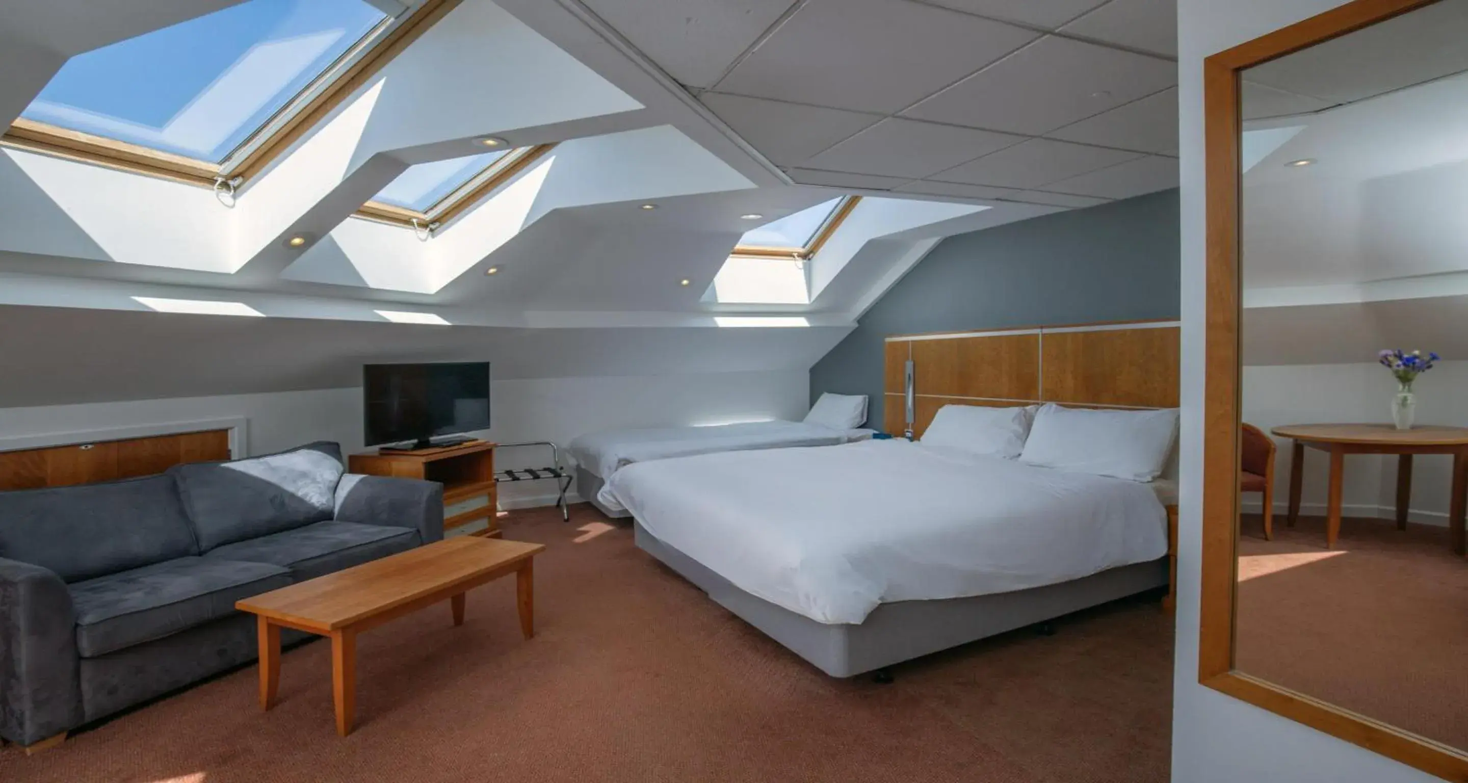 Bedroom, Bed in Derby Mickleover Hotel, BW Signature Collection Bedroom, Bed in Derby Mickleover Hotel, BW Signature Collection