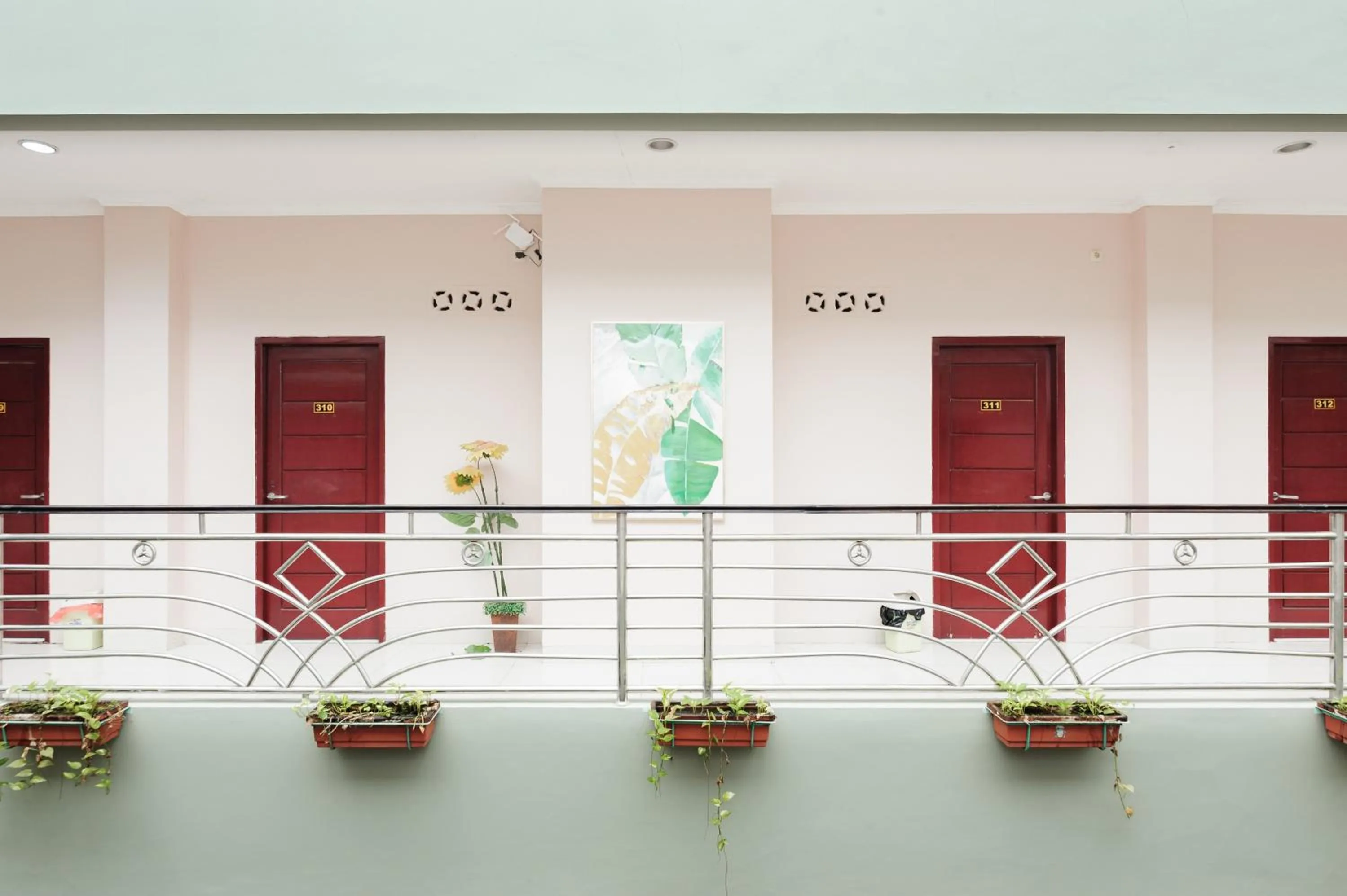 Property building in Urbanview Hotel Niraz Banjarmasin by RedDoorz