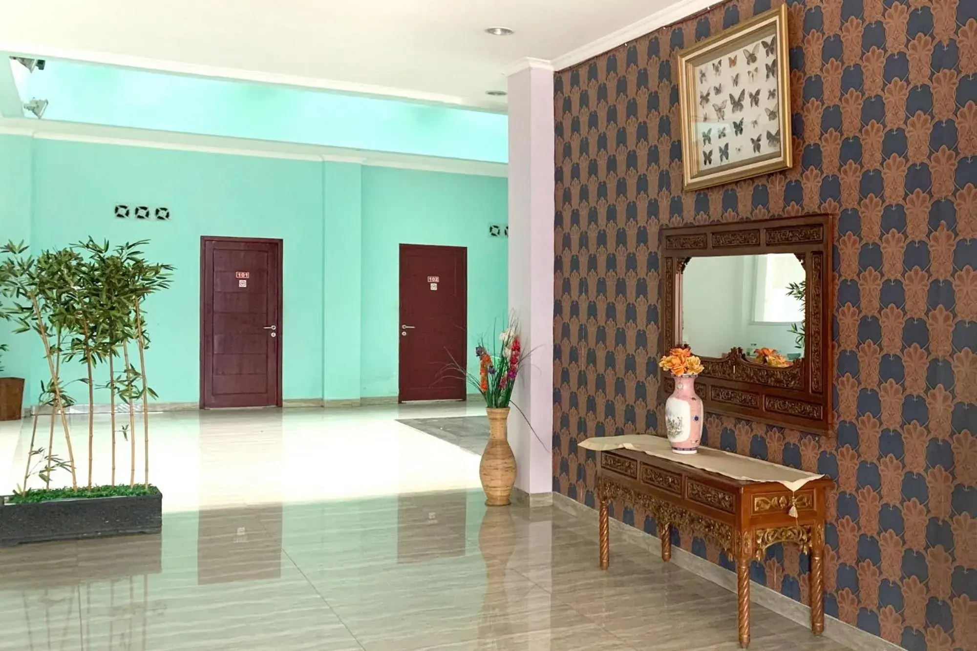Property building in Urbanview Hotel Niraz Syariah Banjarmasin by RedDoorz Property building in Urbanview Hotel Niraz Syariah Banjarmasin by RedDoorz
