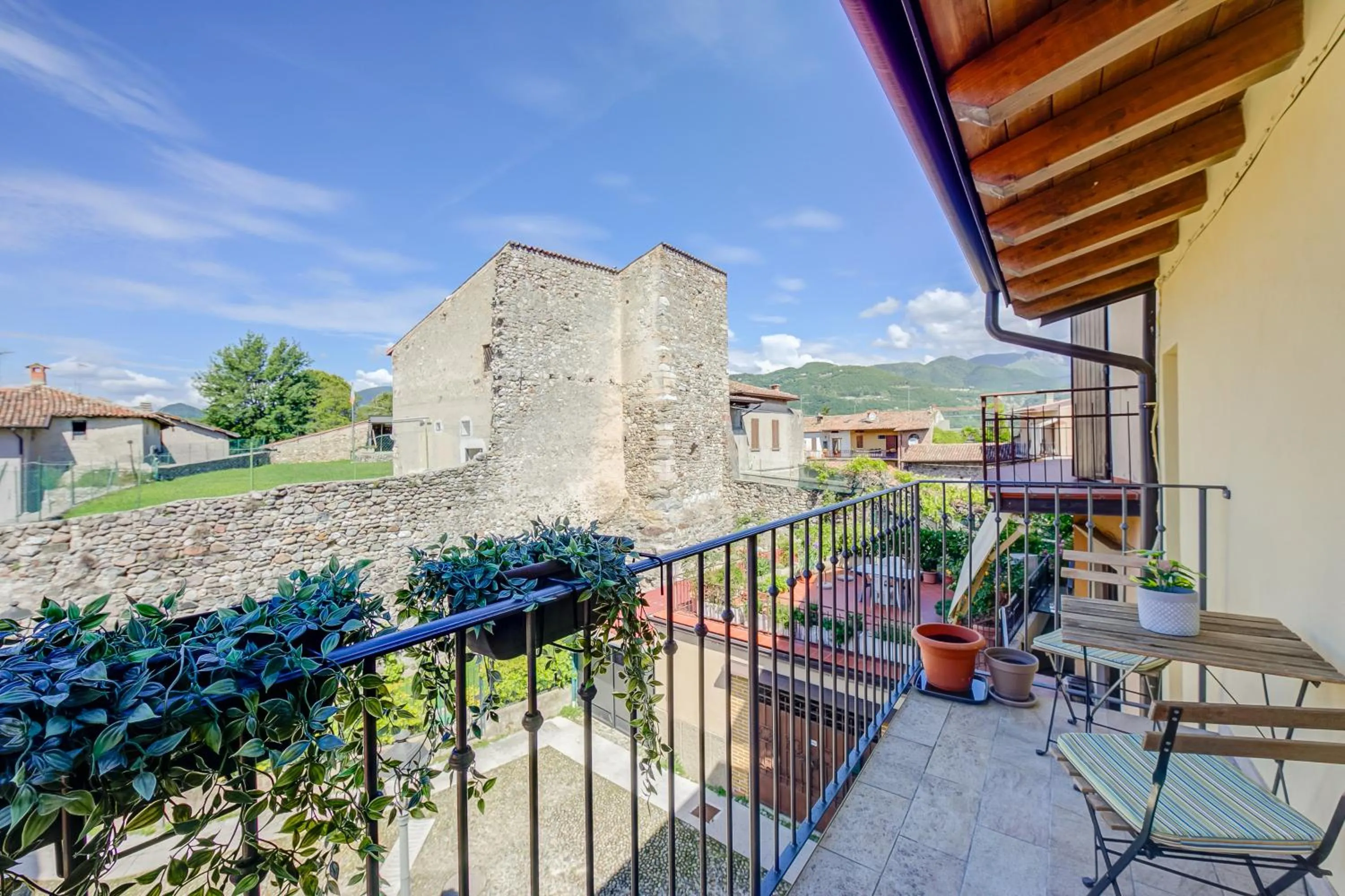 Henry-Historic Center 300m From Lake - Happy Rentals