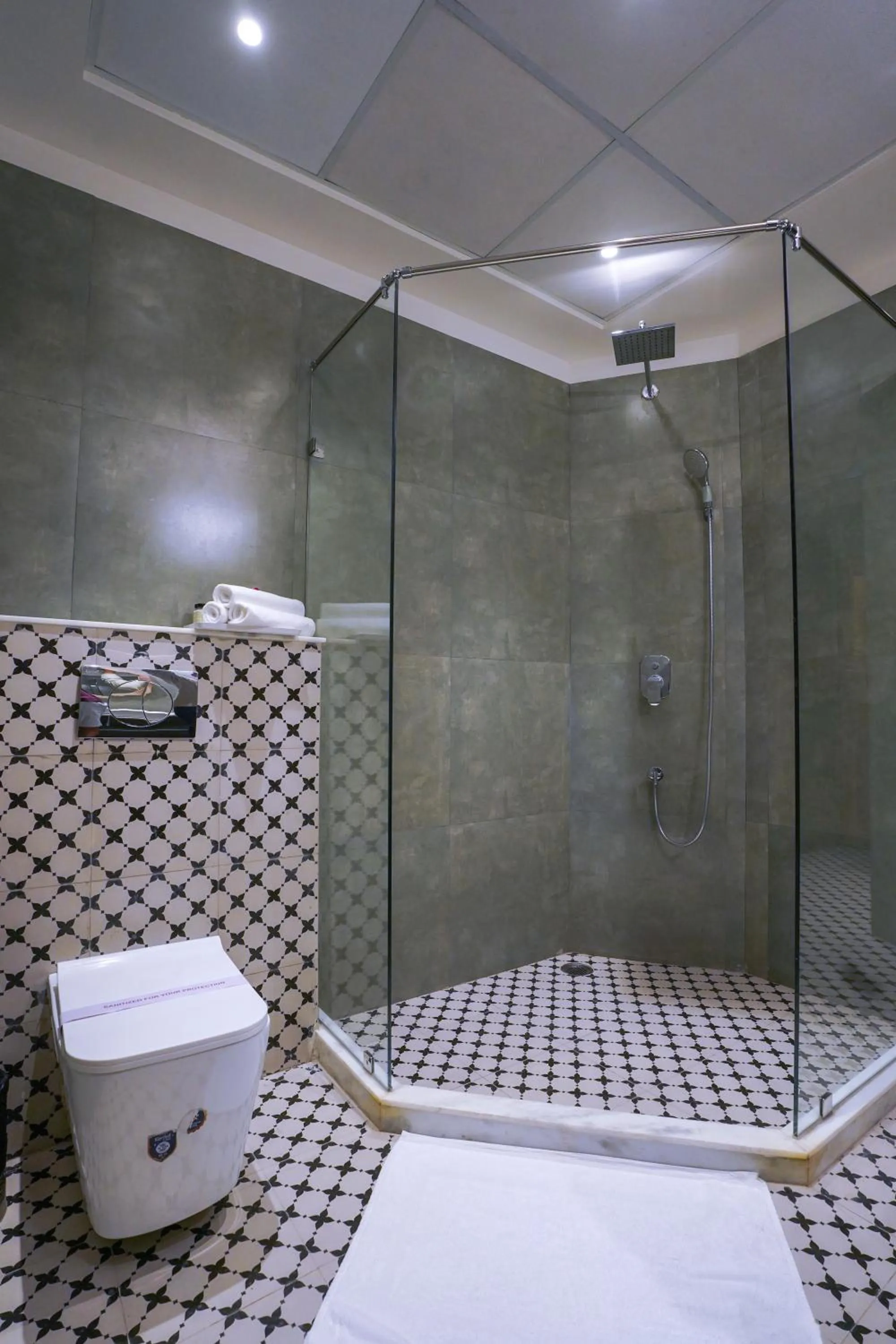 Toilet in Dev Mahal - A Boutique Heritage Hotel