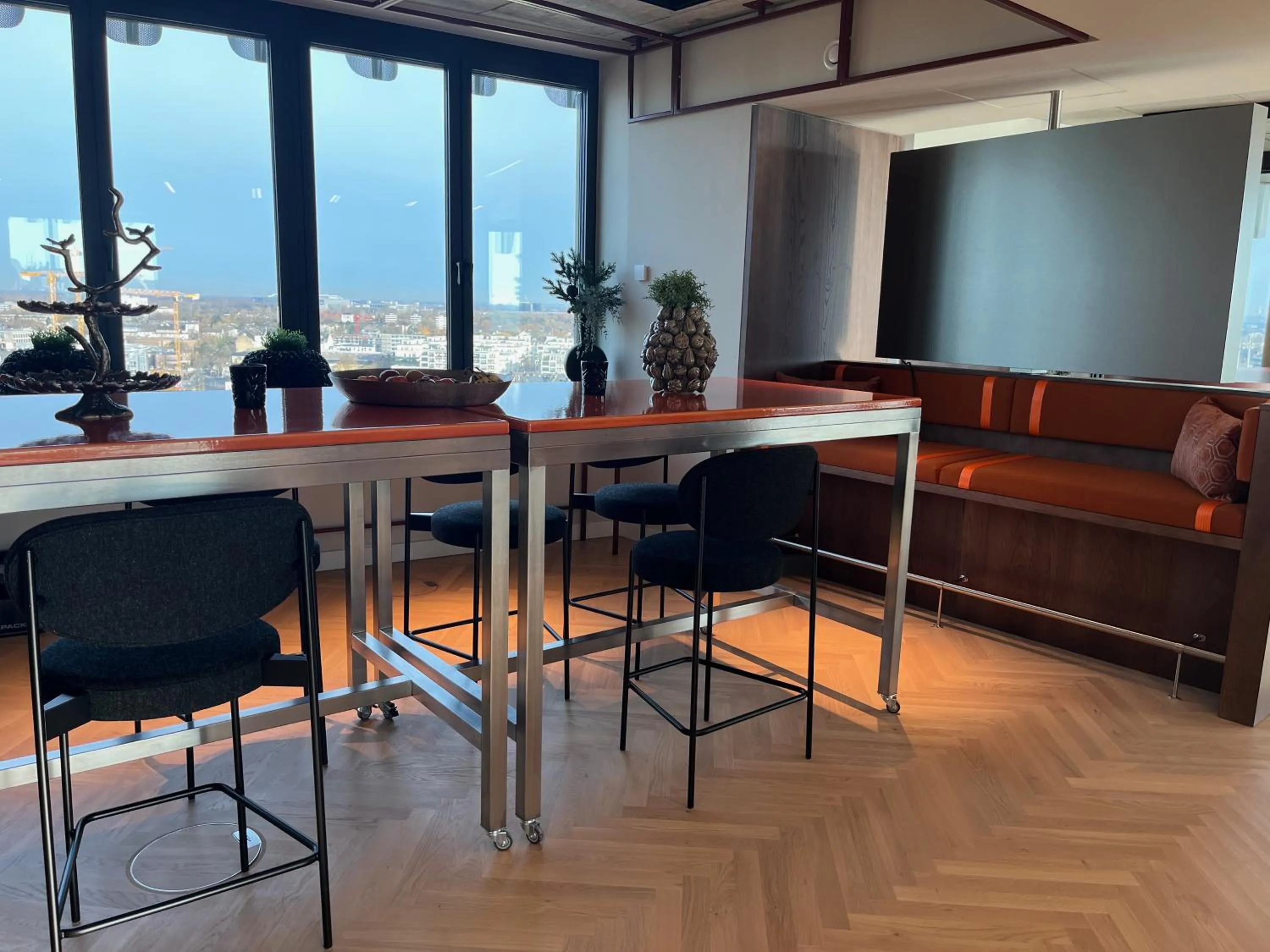 Dining area in The Zipper Hotel und Apartments
