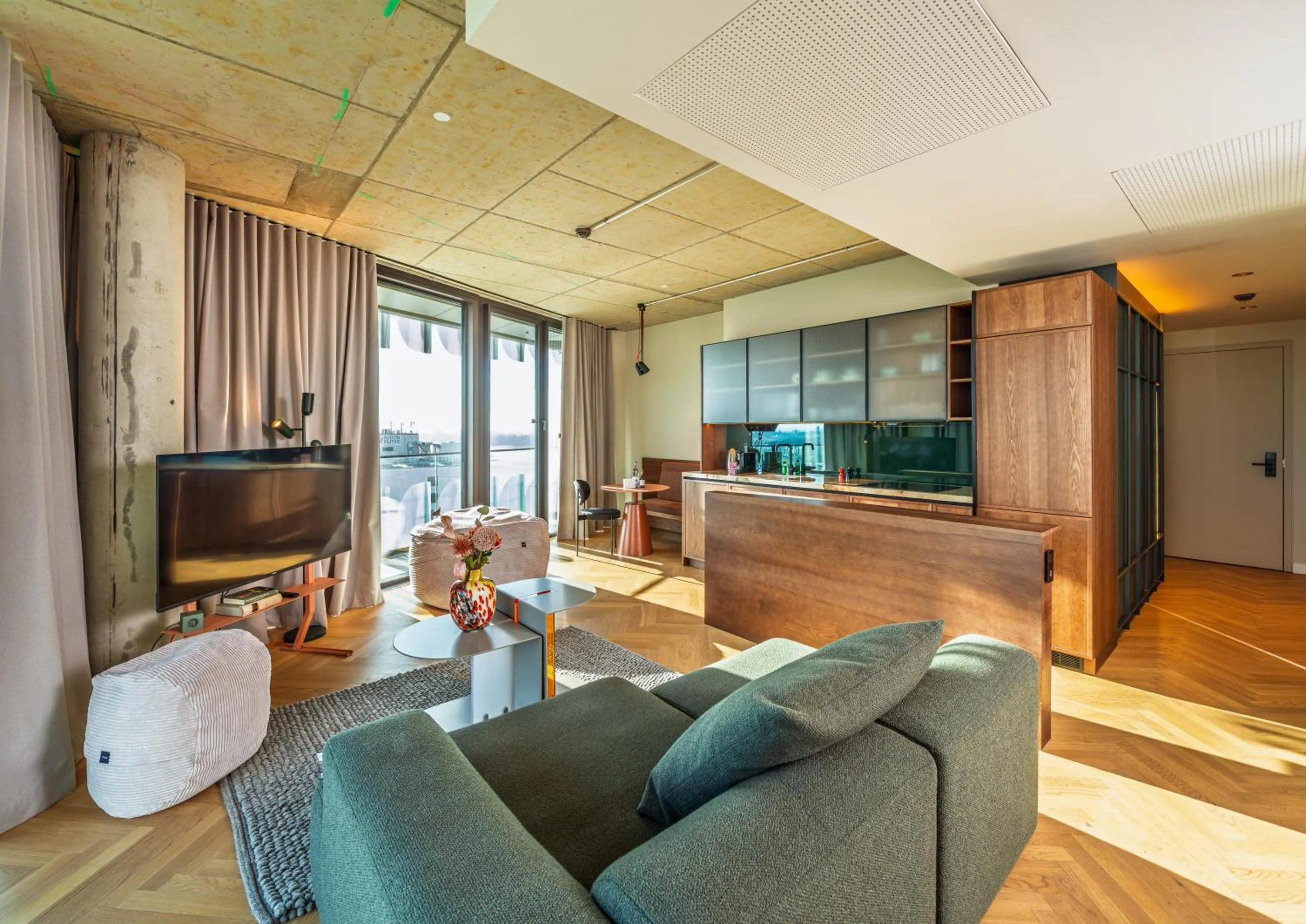 TV and multimedia in The Zipper Hotel und Apartments