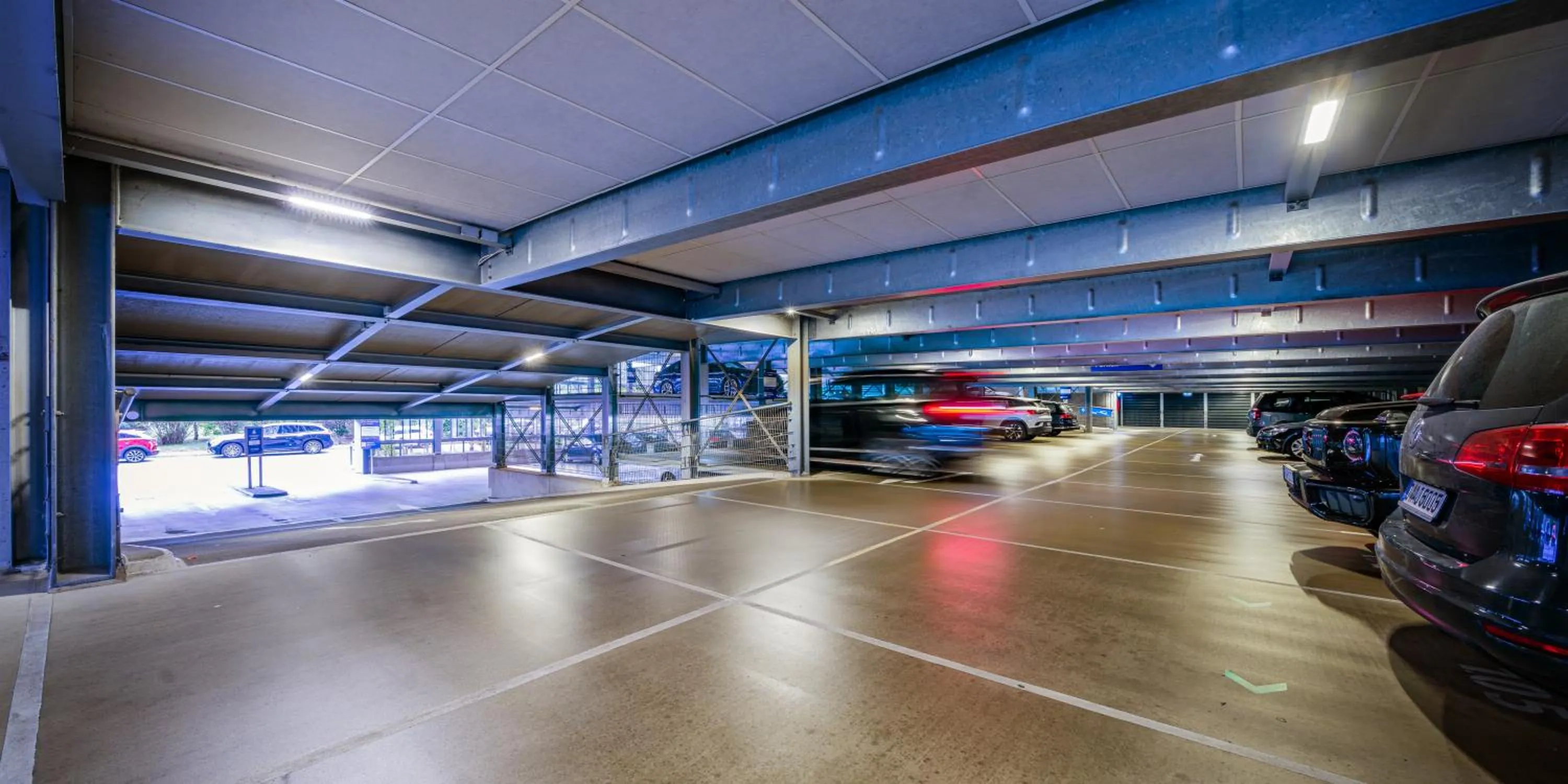 Parking in The Zipper Hotel und Apartments