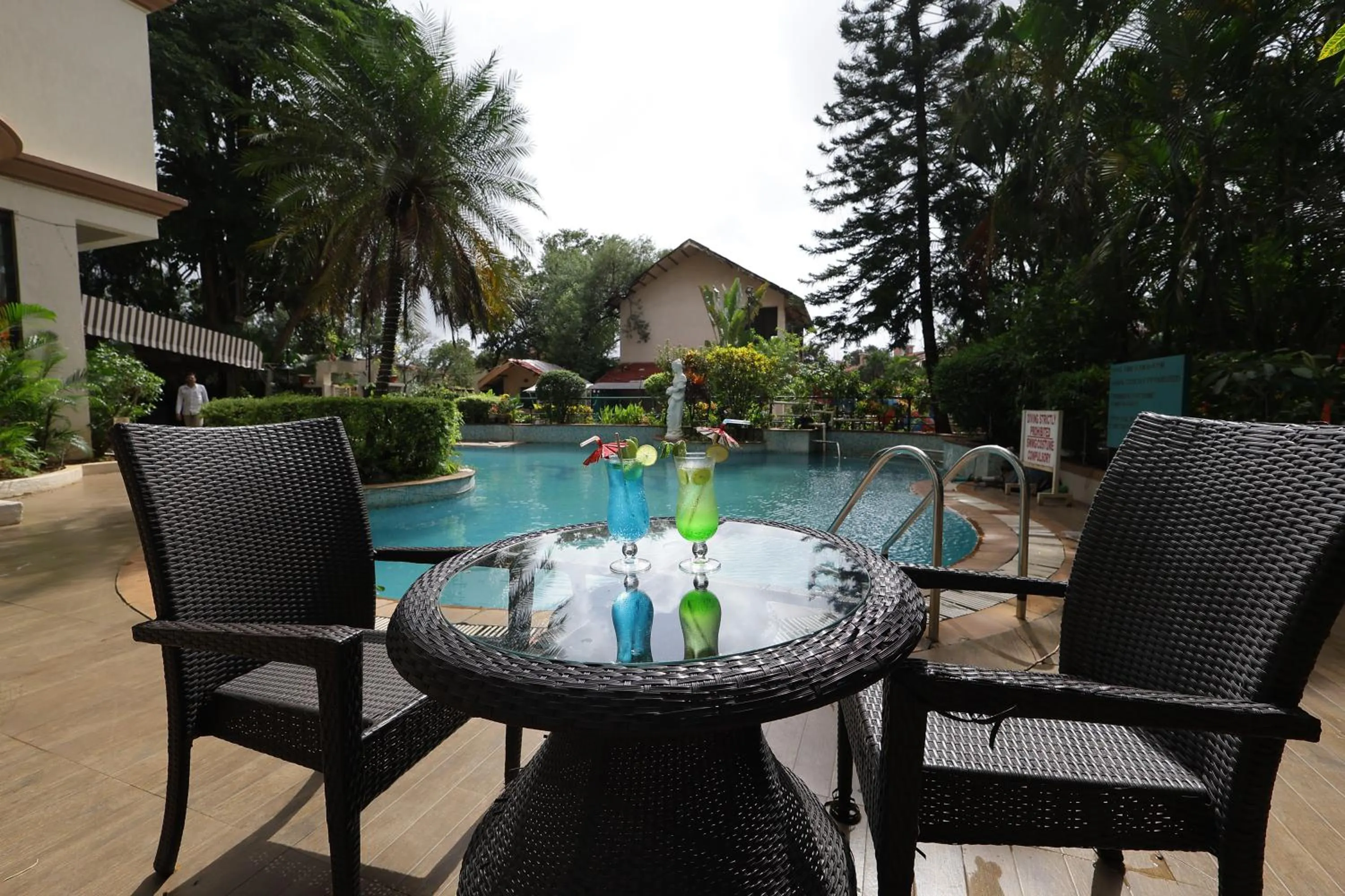 Swimming pool in Kailash Parbat