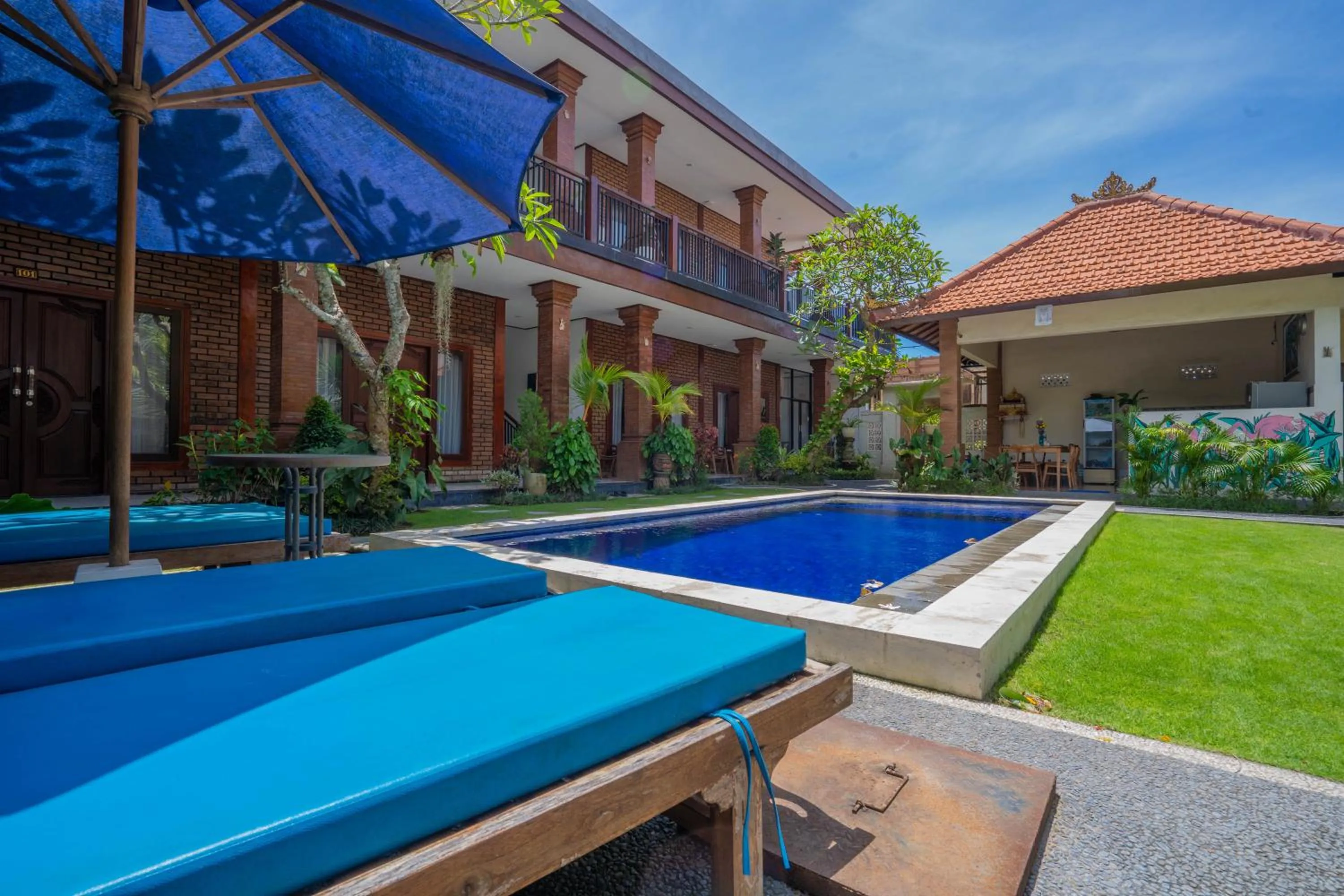 Property building in Bagas Bagus Guesthouse