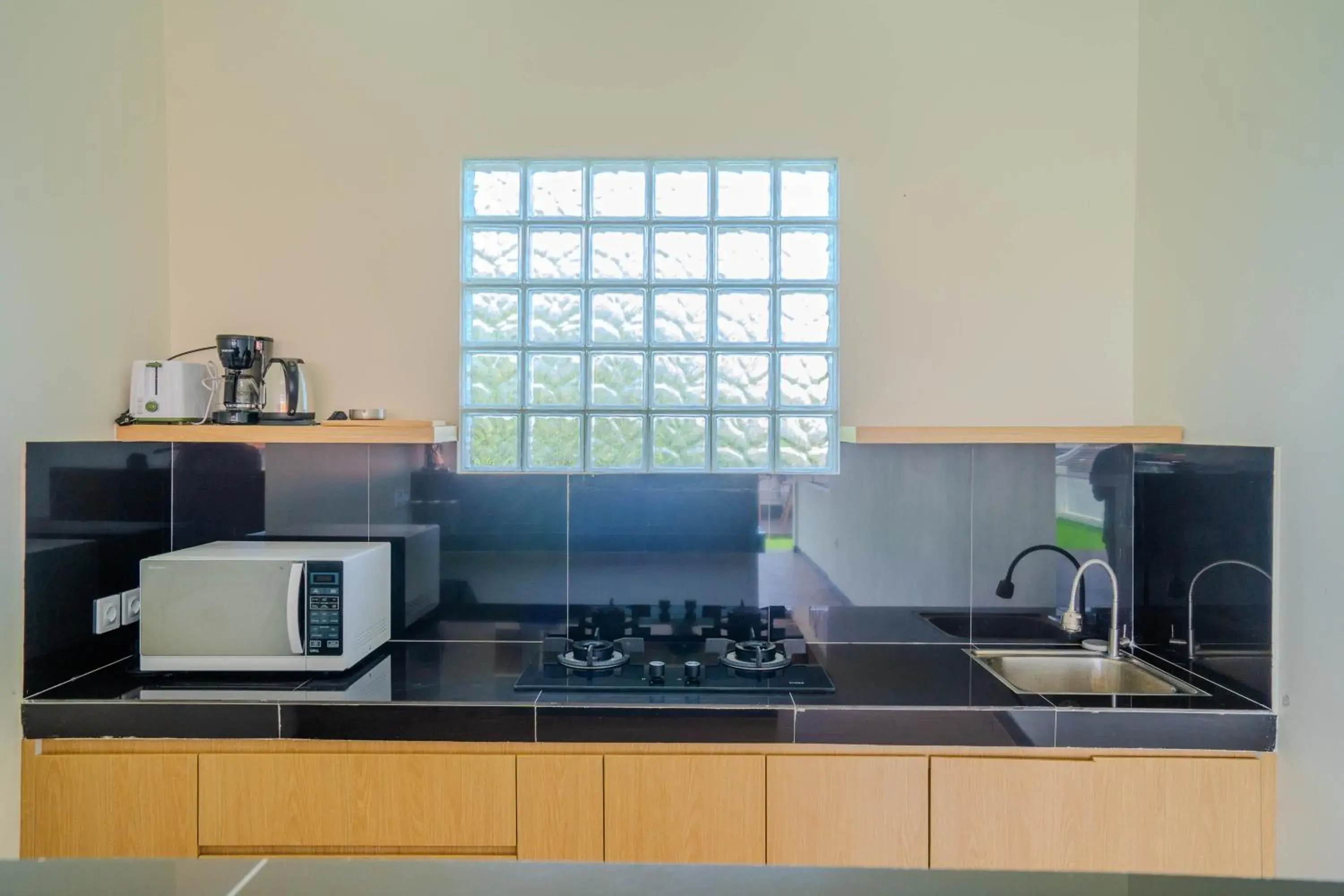 Property building in Bagas Bagus Guesthouse Property building in Bagas Bagus Guesthouse