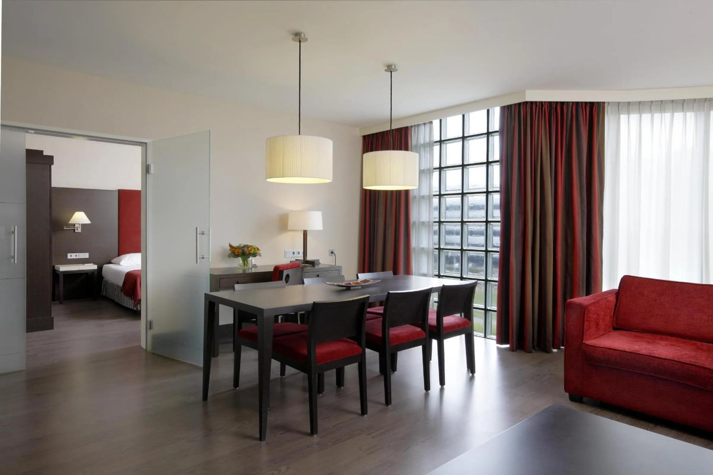 Bedroom, Bed in NH Amsterdam Schiphol Airport