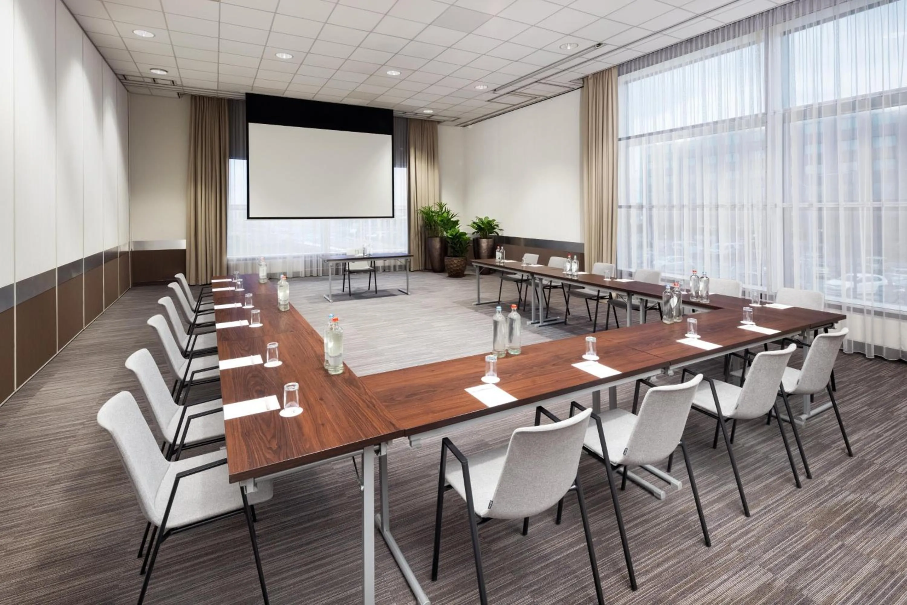 Meeting/conference room in NH Amsterdam Schiphol Airport