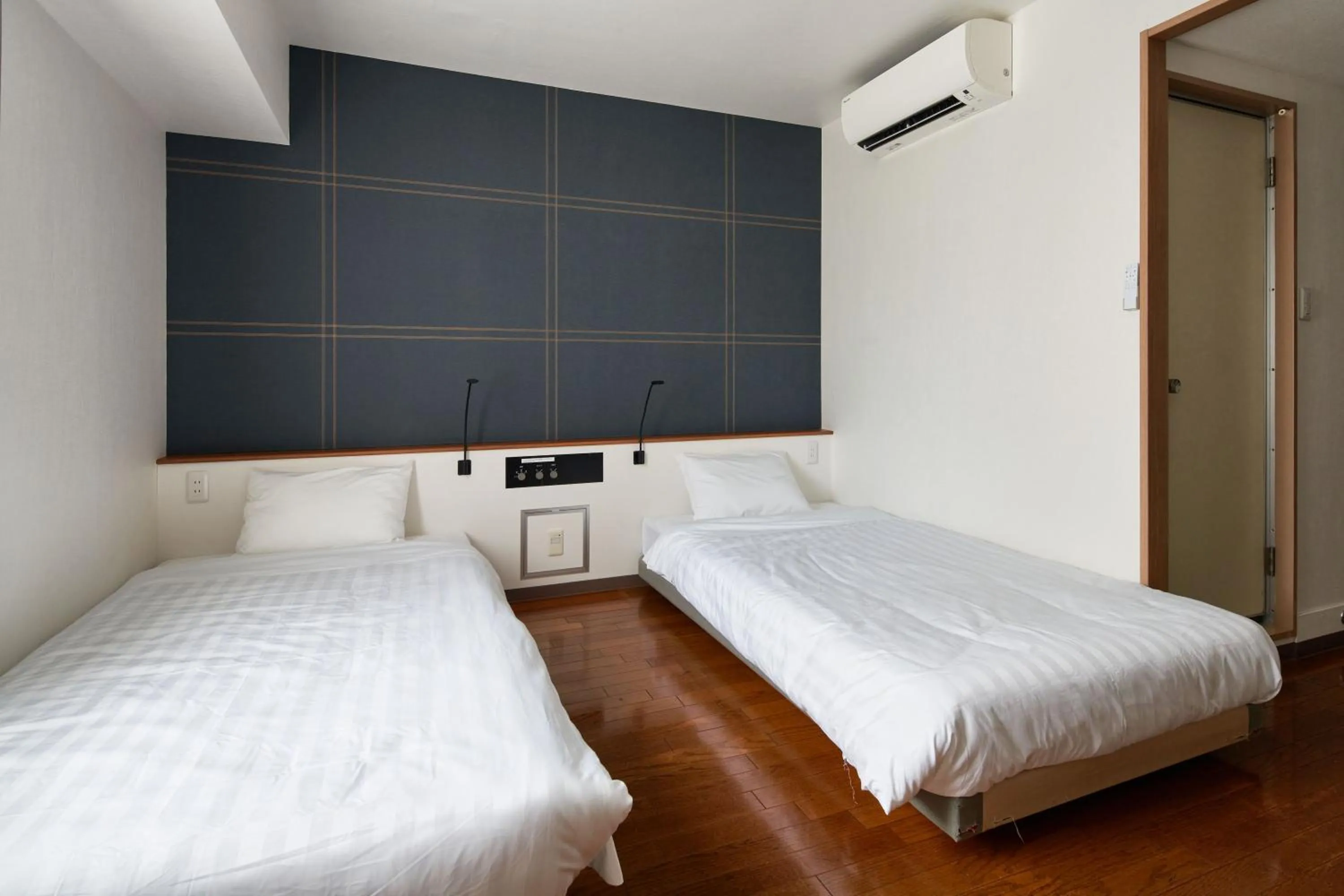 Bed in TOKIO's HOTEL