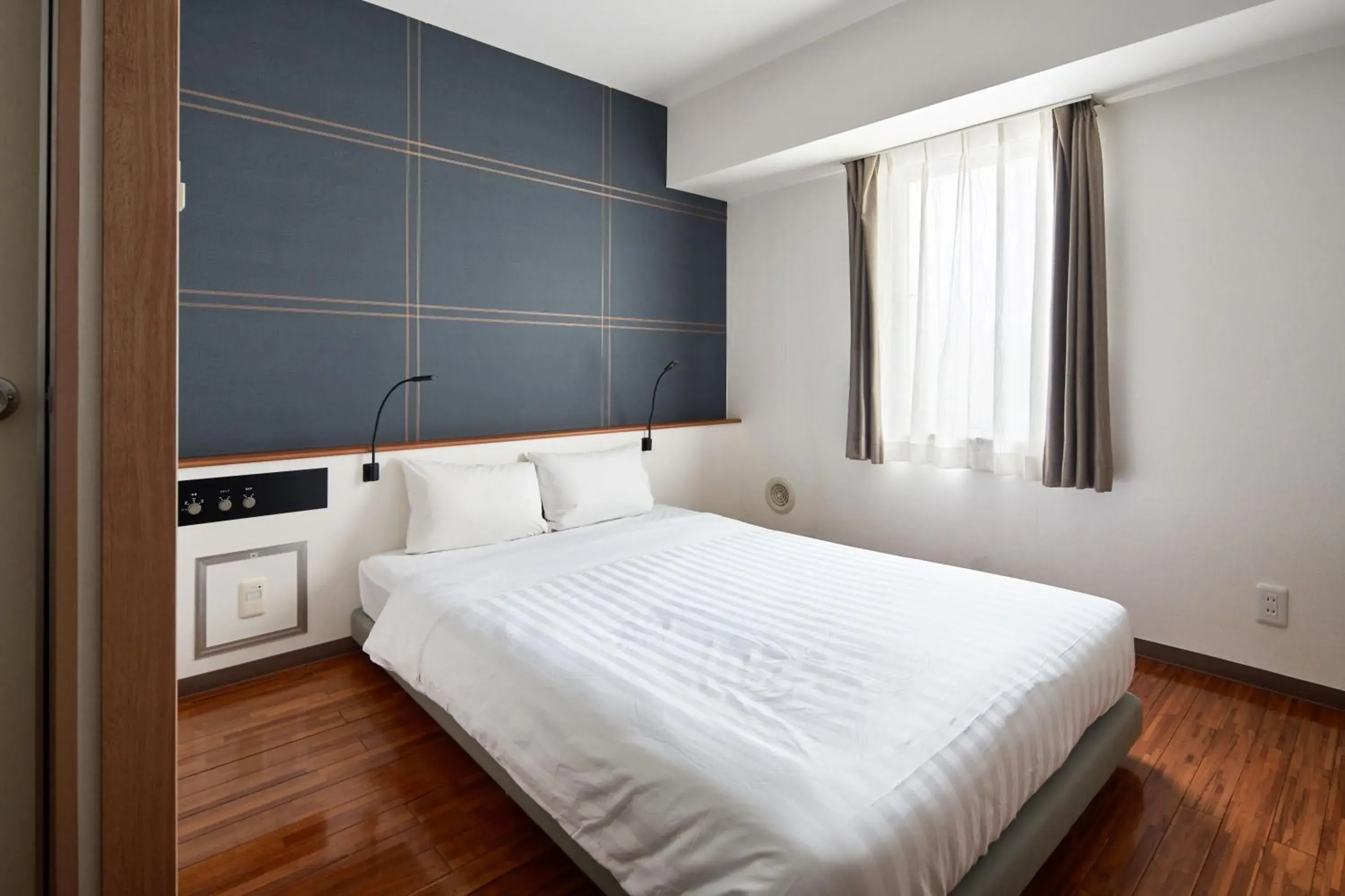 Double Room - Smoking - No Cleaning for Consecutive Night Stays in TOKIO's HOTEL Double Room - Smoking - No Cleaning for Consecutive Night Stays in TOKIO's HOTEL