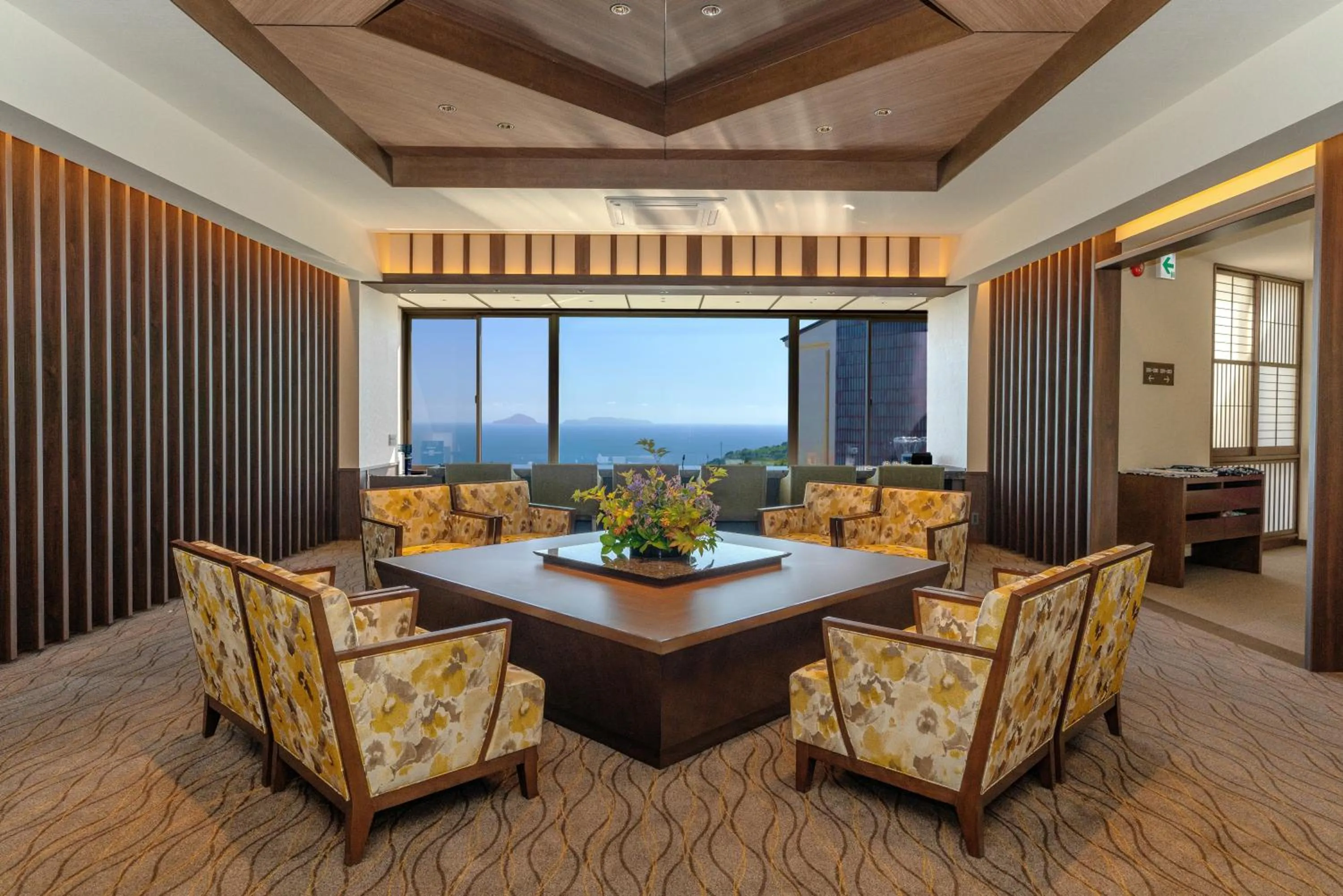 Day in Omuro no Mori Gyokusui -Adult Only-