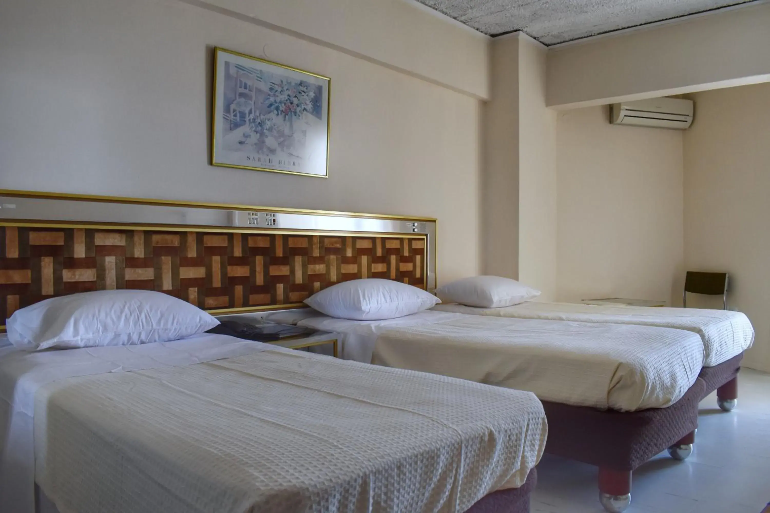 Triple Room with Sea View in Hotel Theoxenia Triple Room with Sea View in Hotel Theoxenia