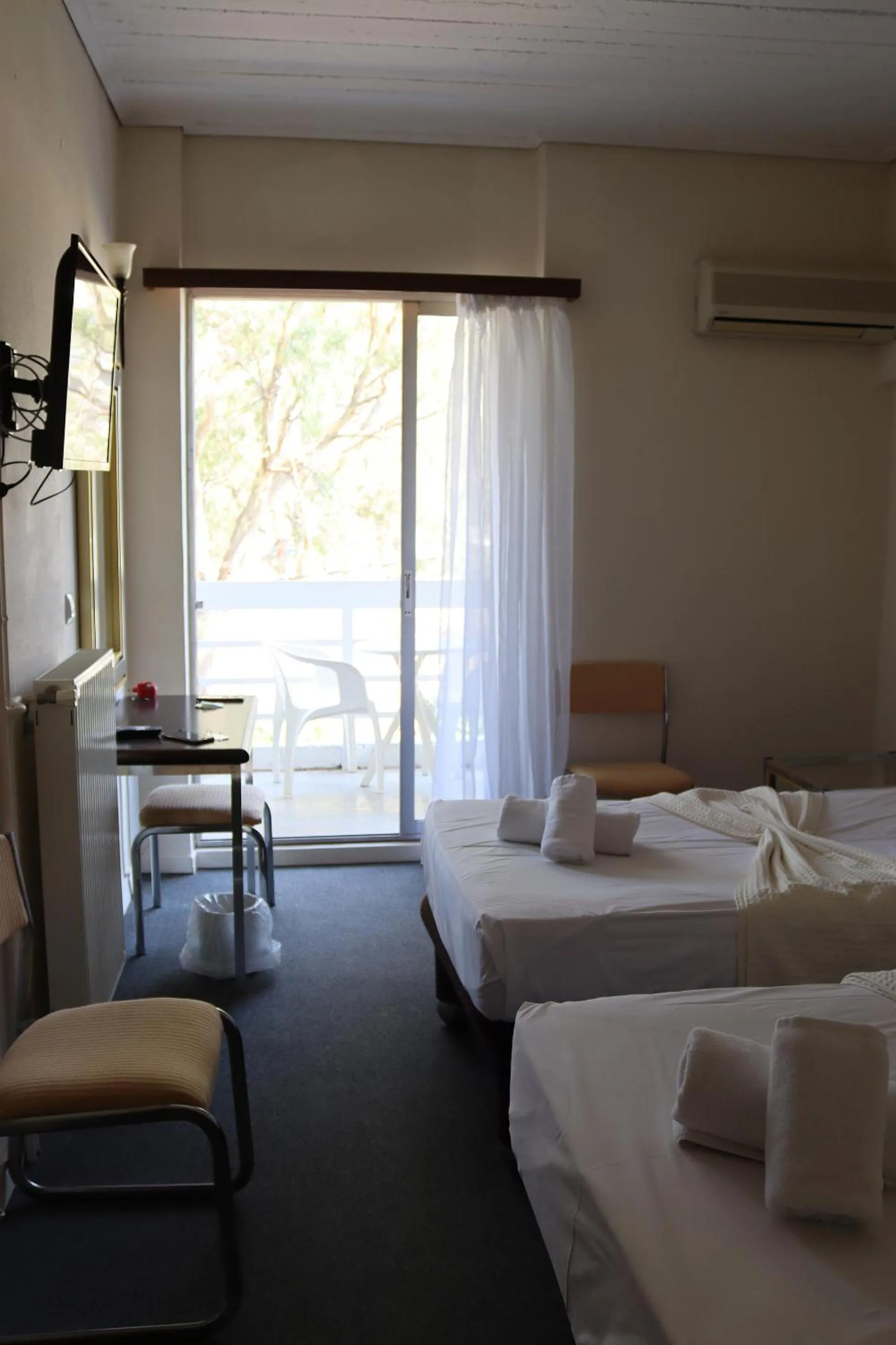 Photo of the whole room, Bed in Hotel Theoxenia
