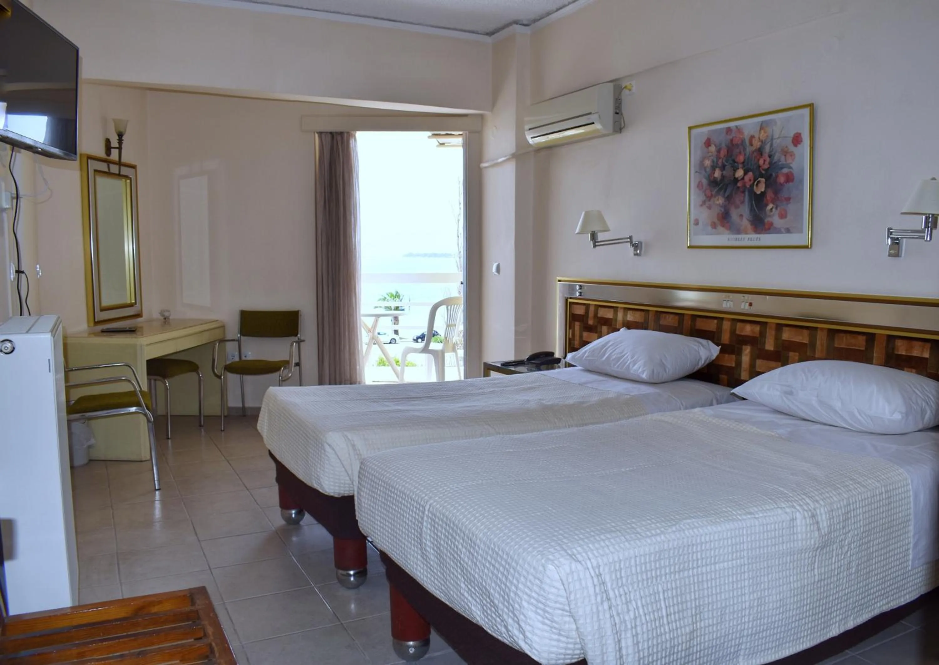 Bedroom, Bed in Hotel Theoxenia