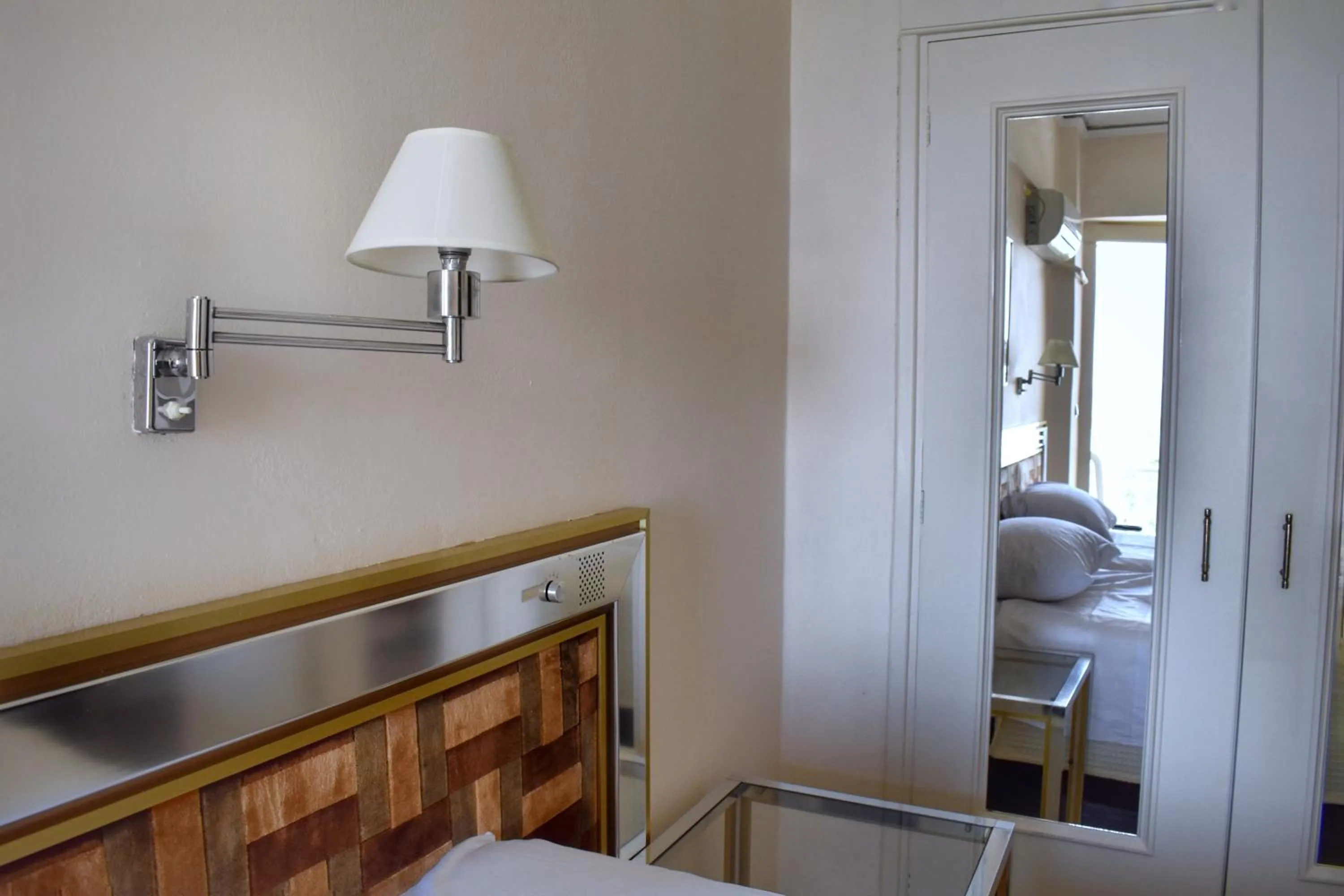 Bedroom, Bed in Hotel Theoxenia