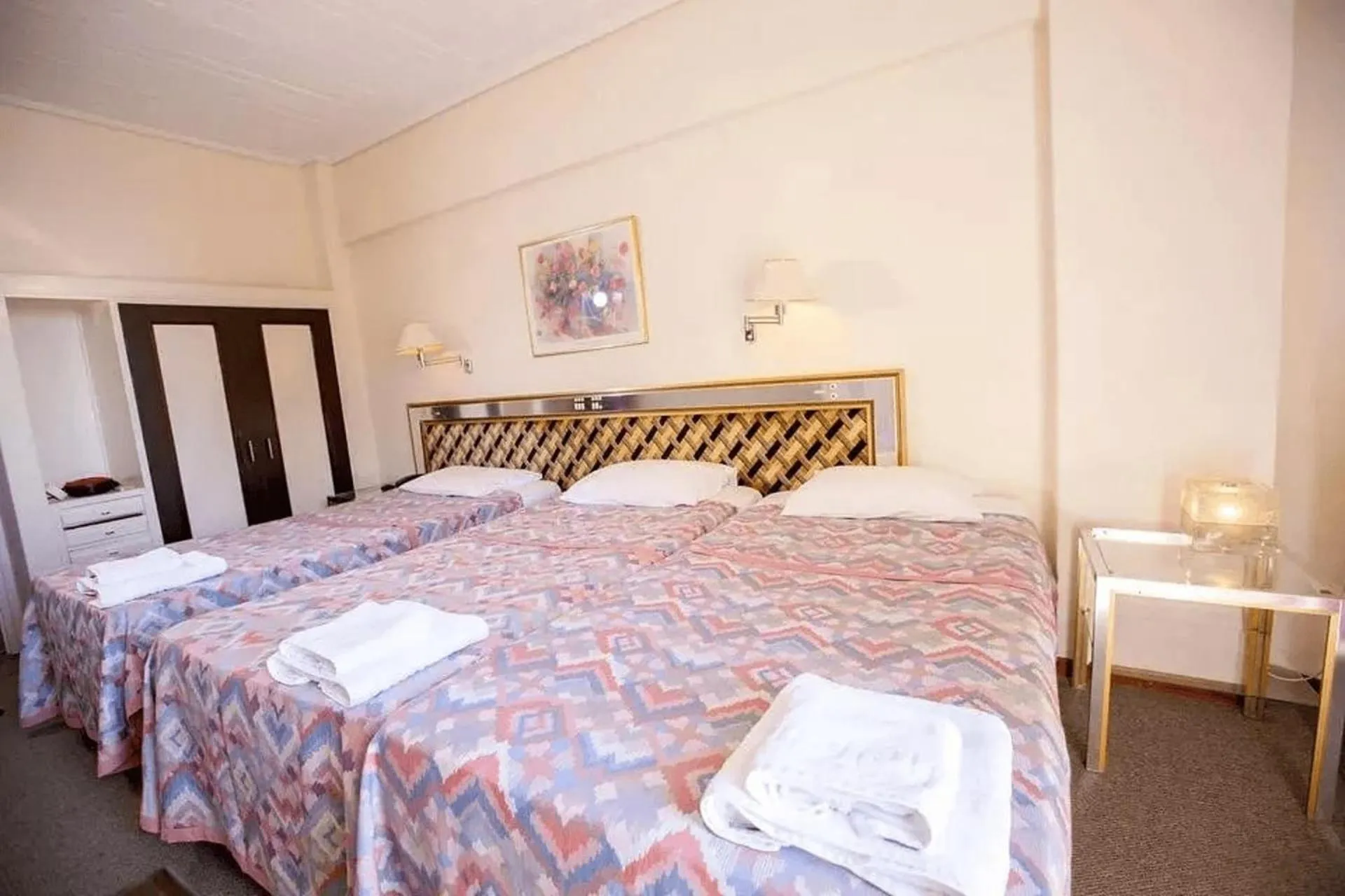 Bedroom, Bed in Hotel Theoxenia