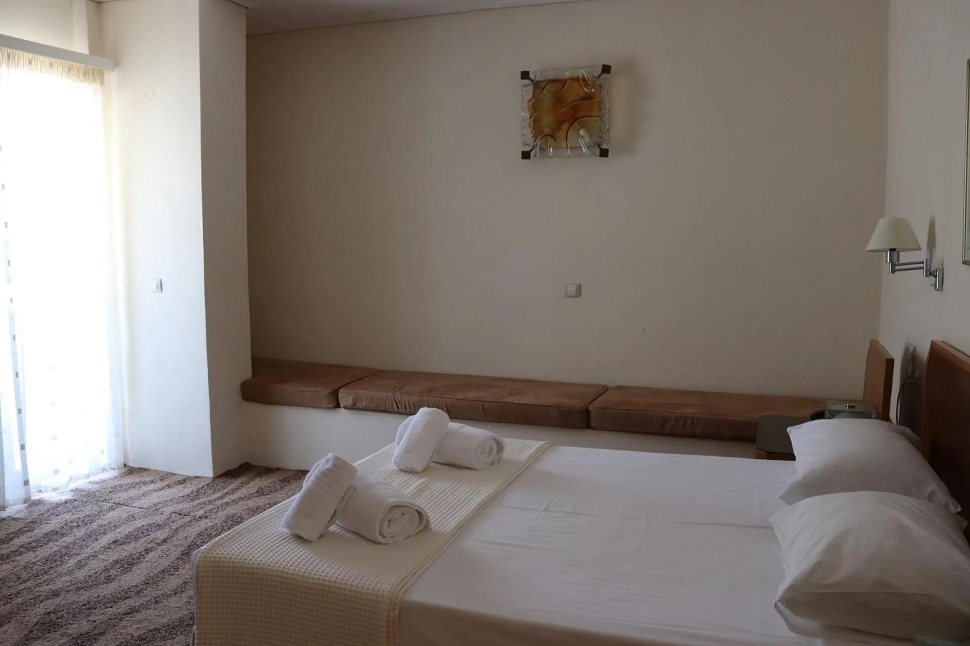 Bed in Hotel Theoxenia