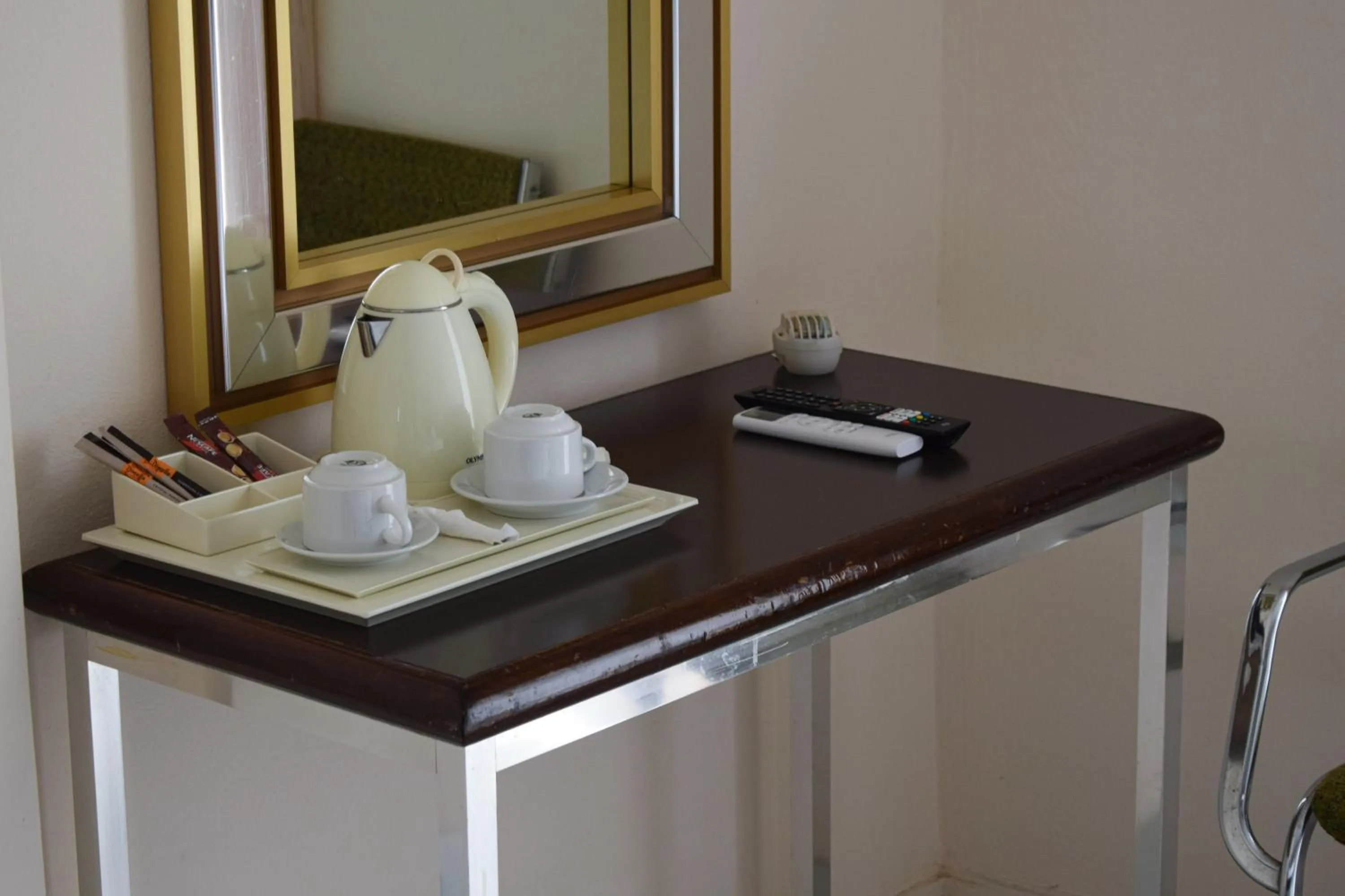 Coffee/tea facilities in Hotel Theoxenia