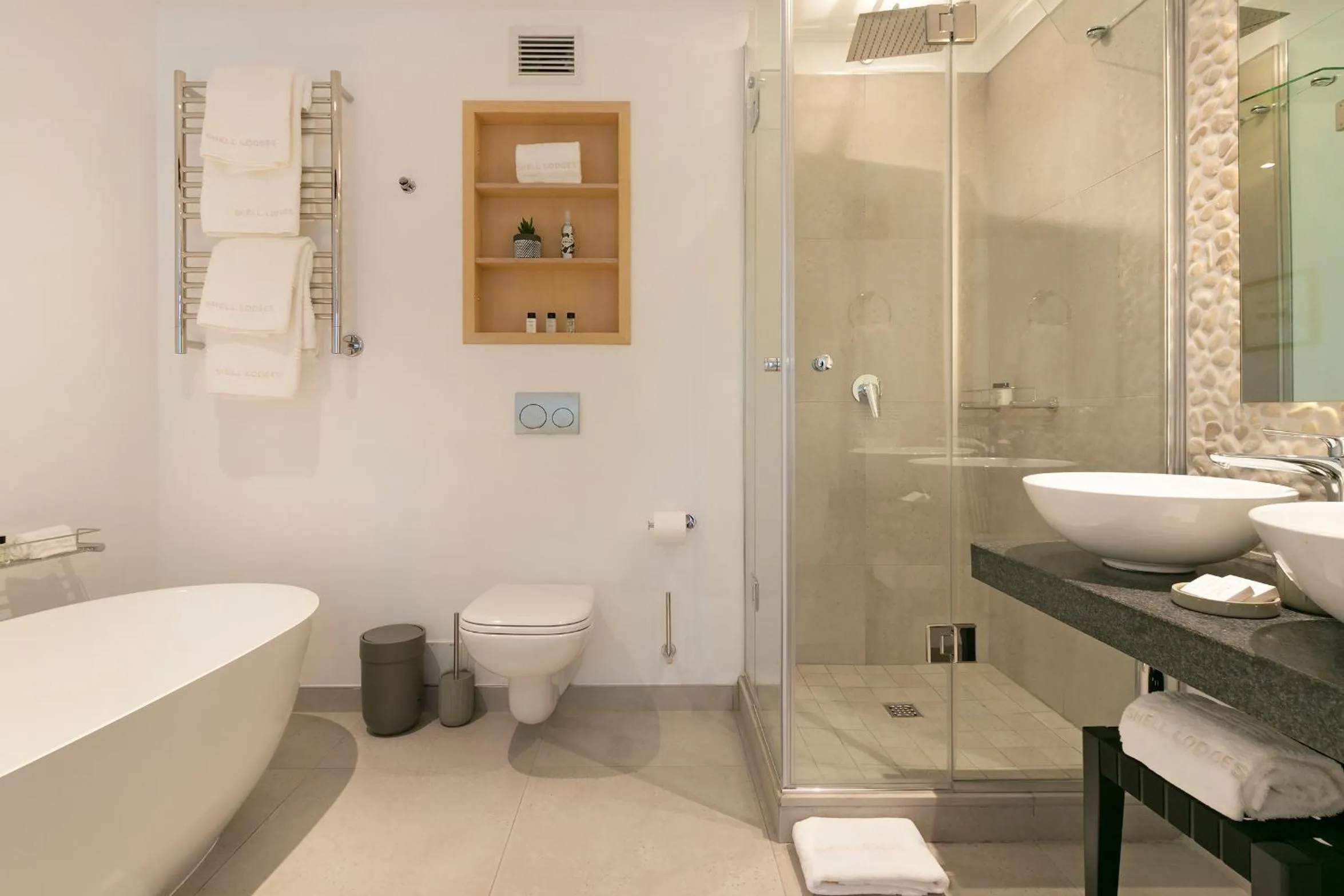 Shower in The Murex