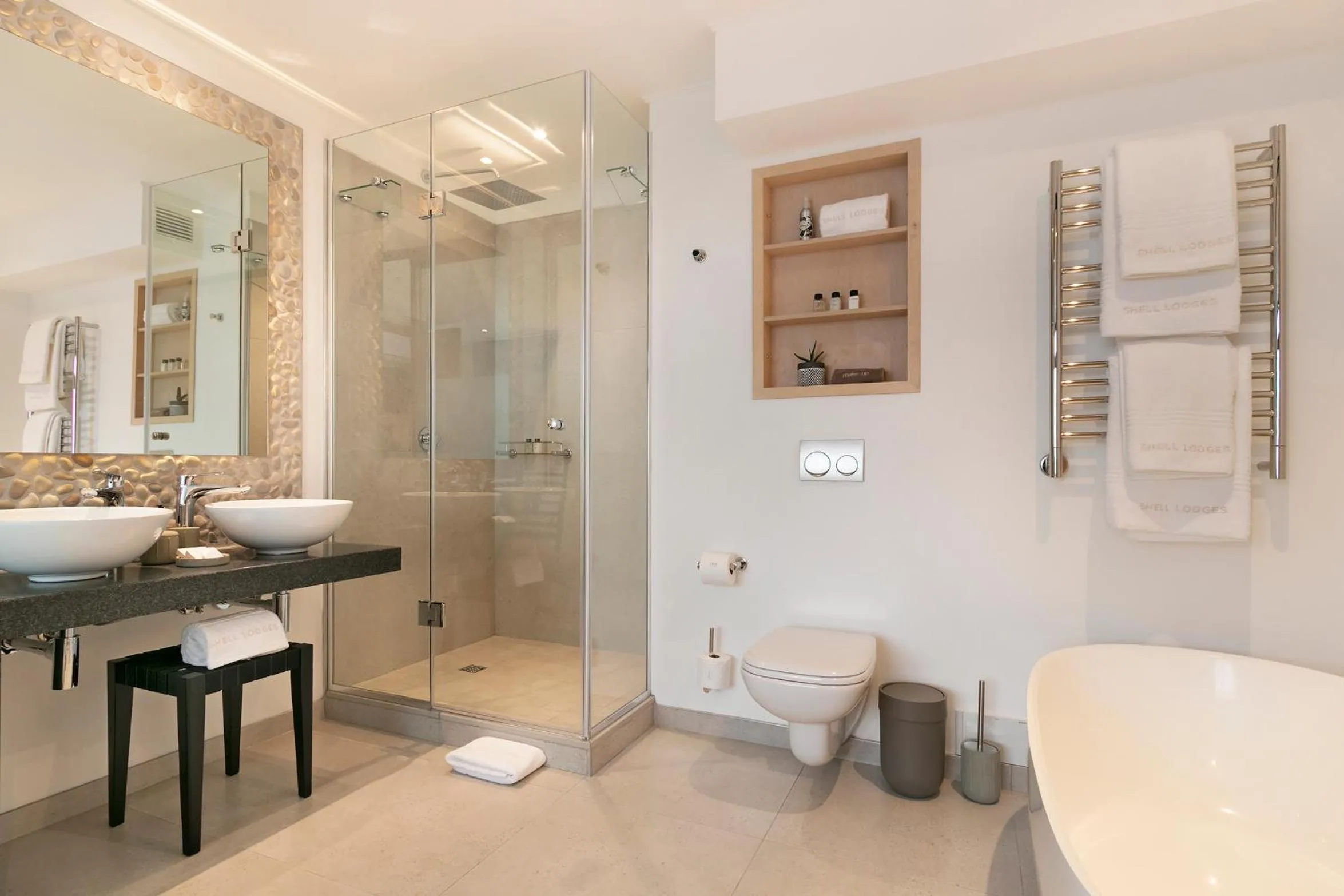 Shower in The Murex