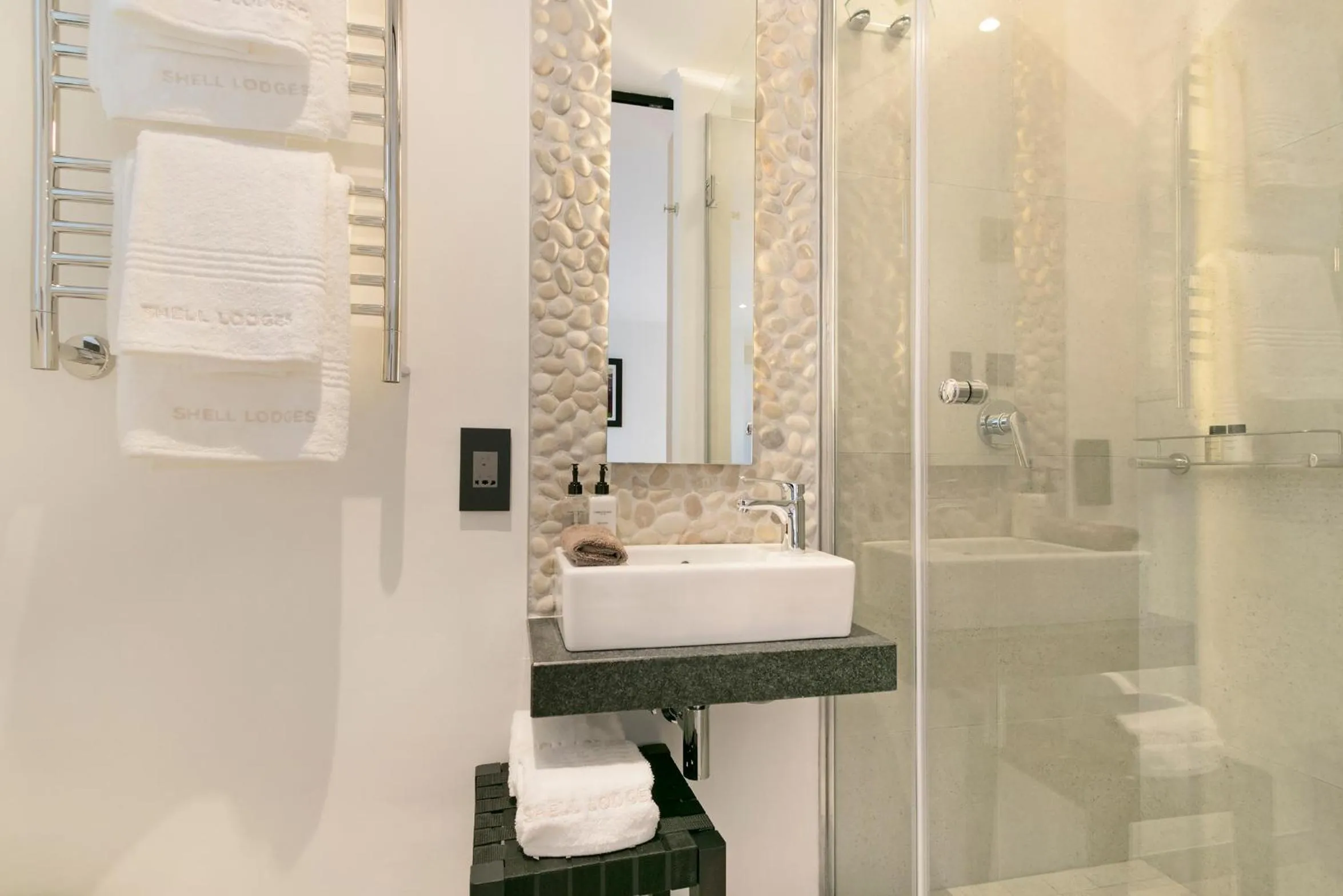 Shower in The Murex